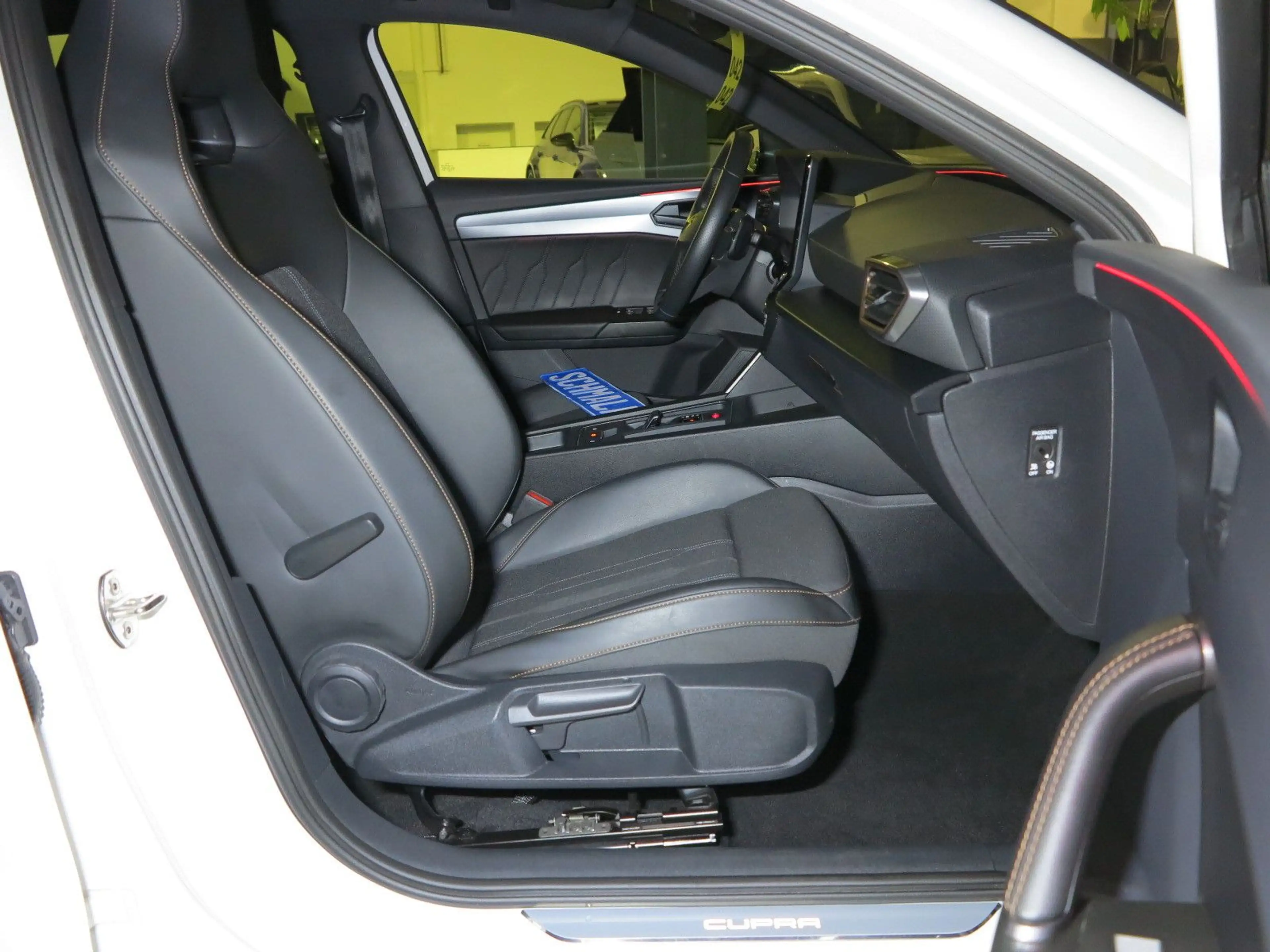 CUPRA Leon Sportstourer 2.0 TSI DSG7 VZ Navi ACC DCC — photo 11