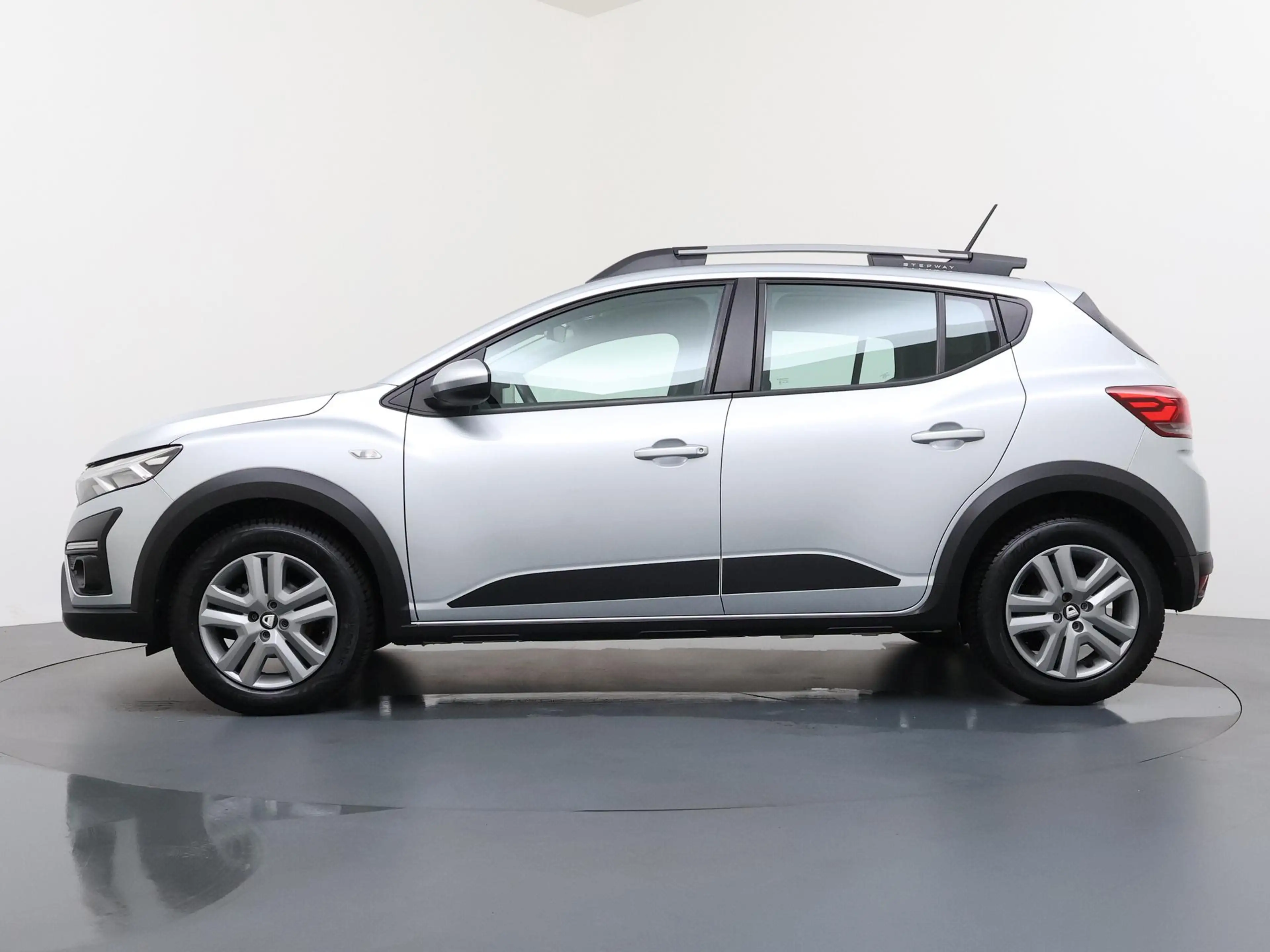 Dacia Sandero Stepway TCe 100 Bi-Fuel Comfort | Trekhaak | Clima — photo 2
