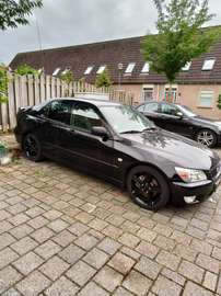 IS 200 200 Sport