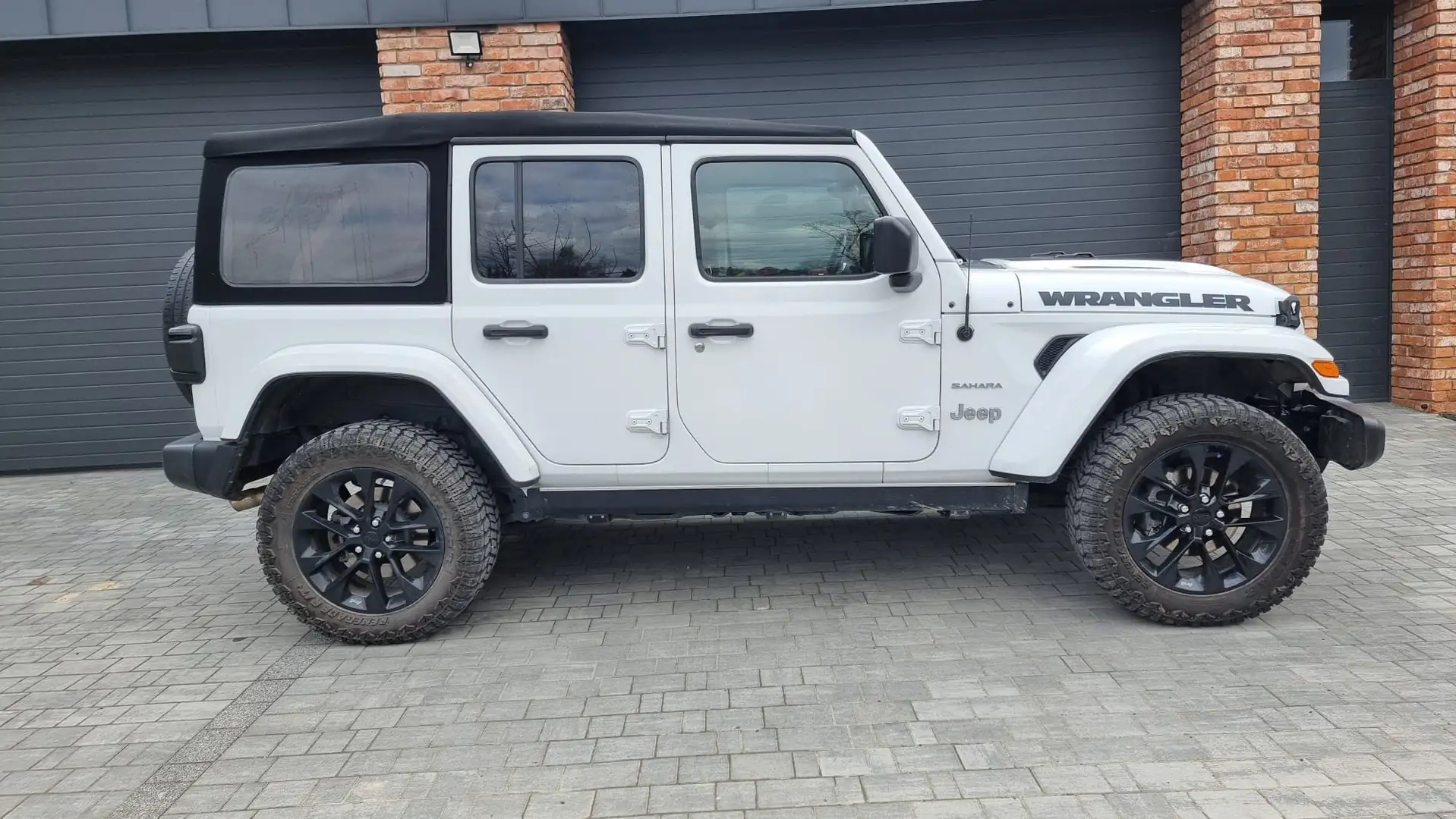 Jeep Wrangler Wrangler Unlimited 2.0 T-GDI Softtop AWD Automatik Weiß - 1