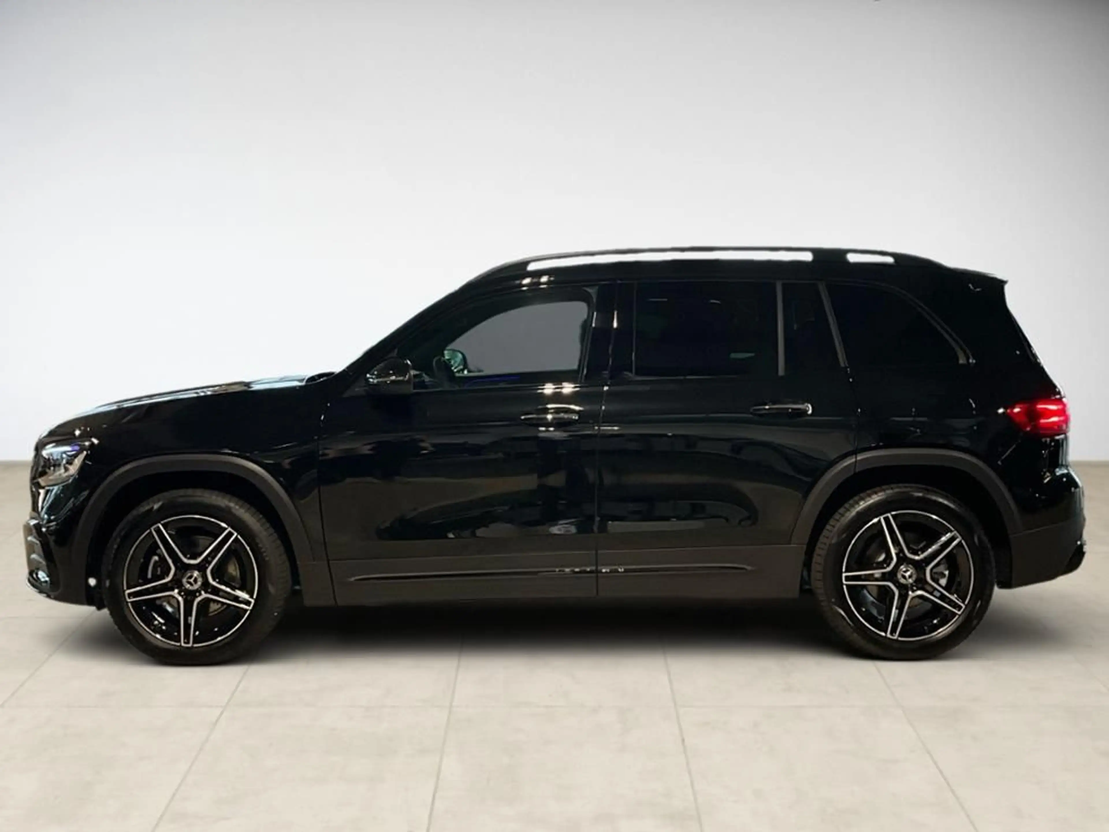 Mercedes-Benz GLB 200 d 4M AMG 7-Sitzer ACC AHK AUT Kam. LED — photo 3