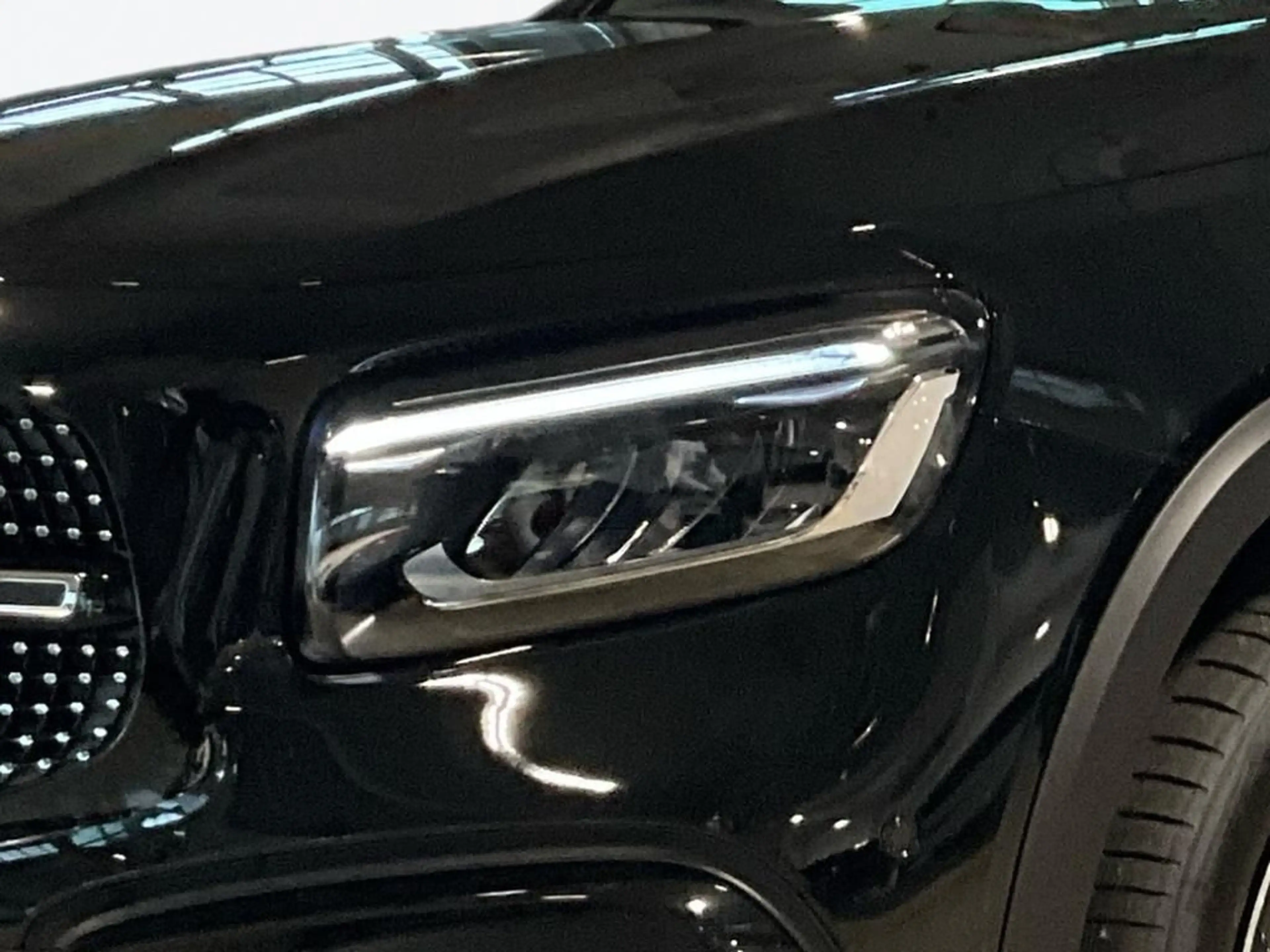 Mercedes-Benz GLB 200 d 4M AMG 7-Sitzer ACC AHK AUT Kam. LED — photo 6