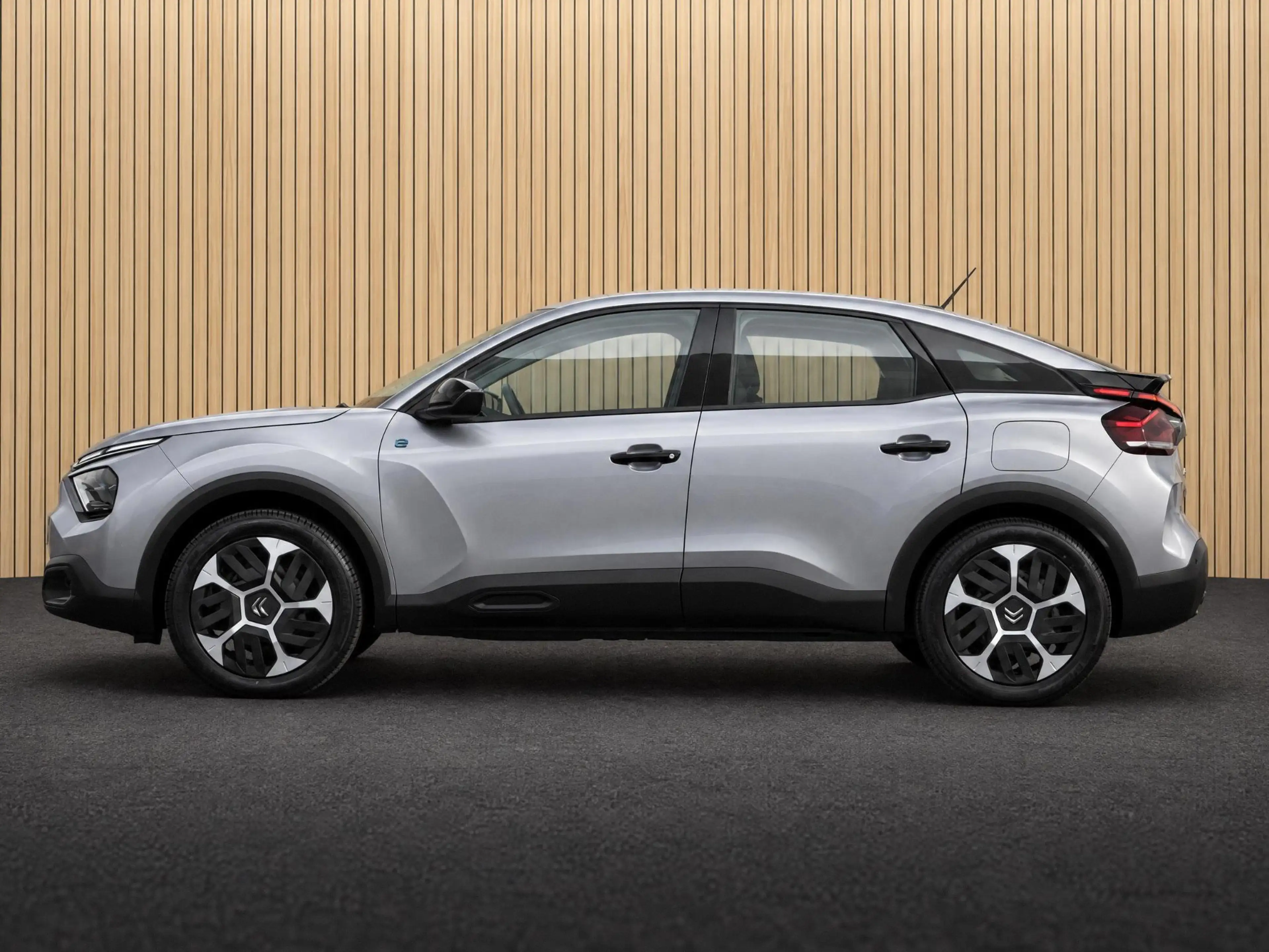 Citroen E-C4 Electric You 50 kWh | SOH 96.4%/Camera/Climate — photo 8