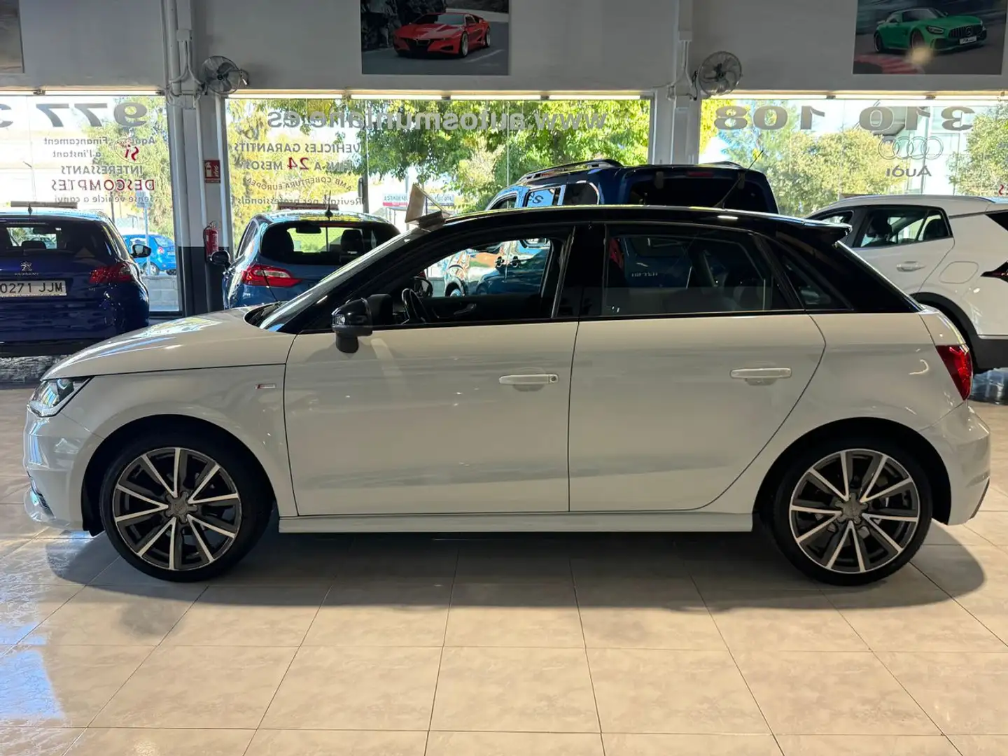 Audi A1 Sportback 1.4TDI Adrenalin Blanc - 2