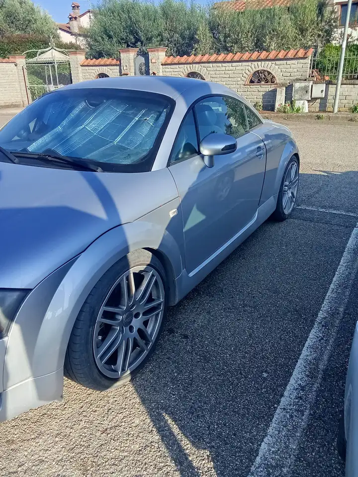 Audi TT 1.8t, foto 2