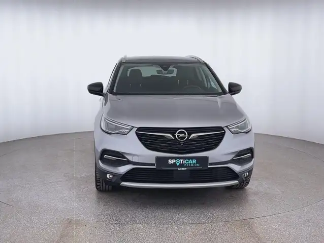 Opel Grandland X view 2