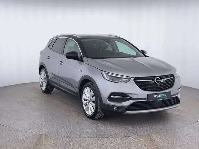 Opel Grandland X view 3