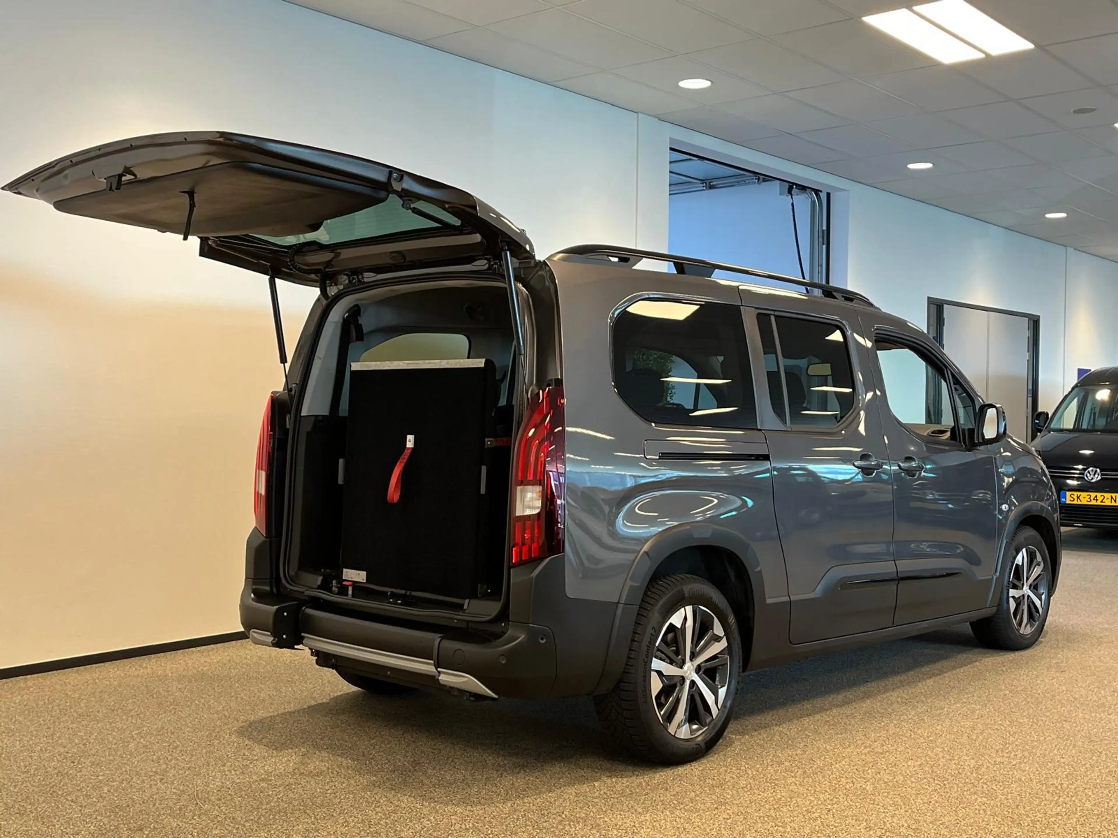 Peugeot Rifter L2 Rolstoelauto Automaat + Draaistoel Turny Evo — photo 9