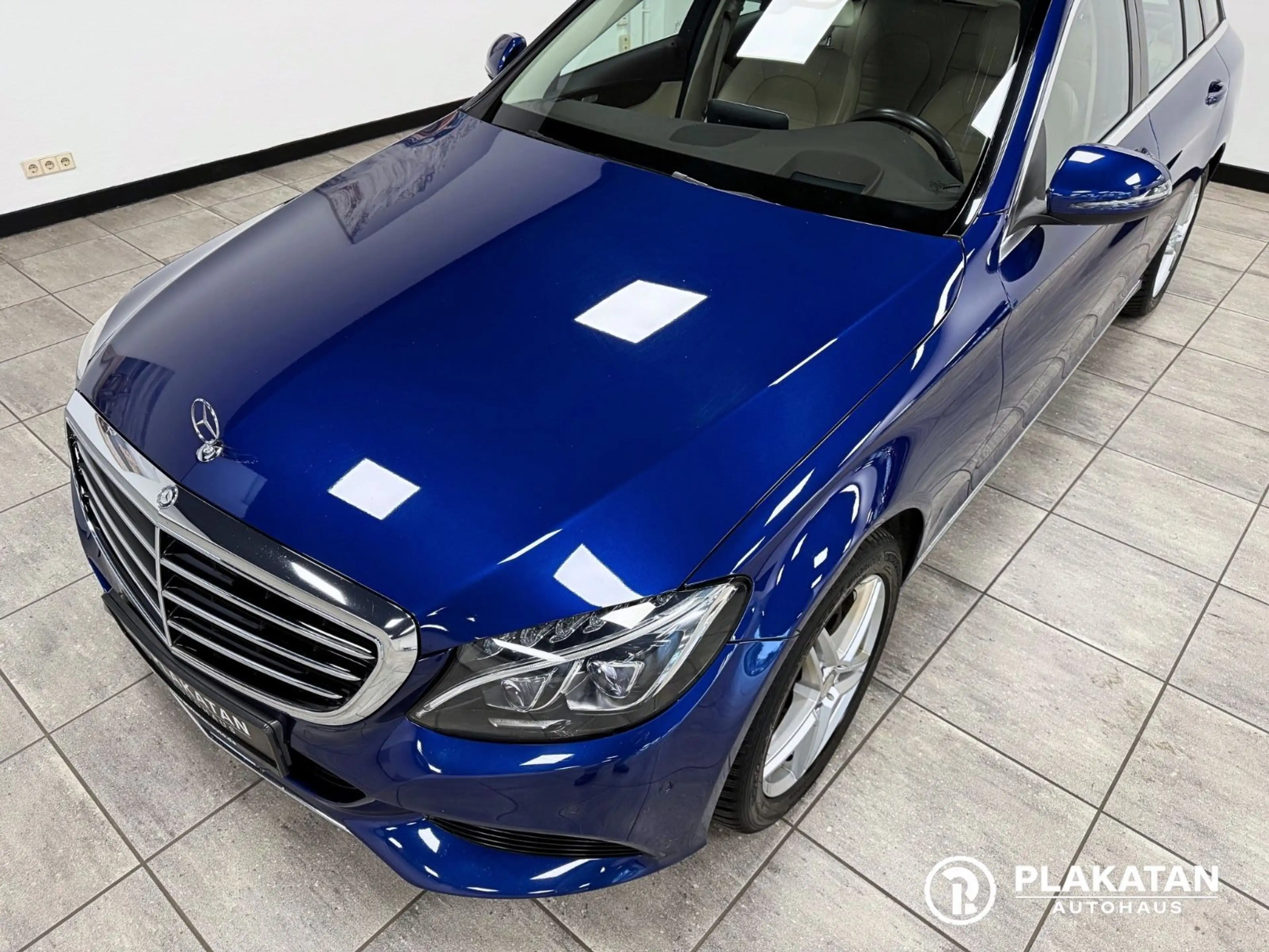 Mercedes-Benz C 200 d Kamera Airmatic Head-Up Leder MB-Service — photo 9