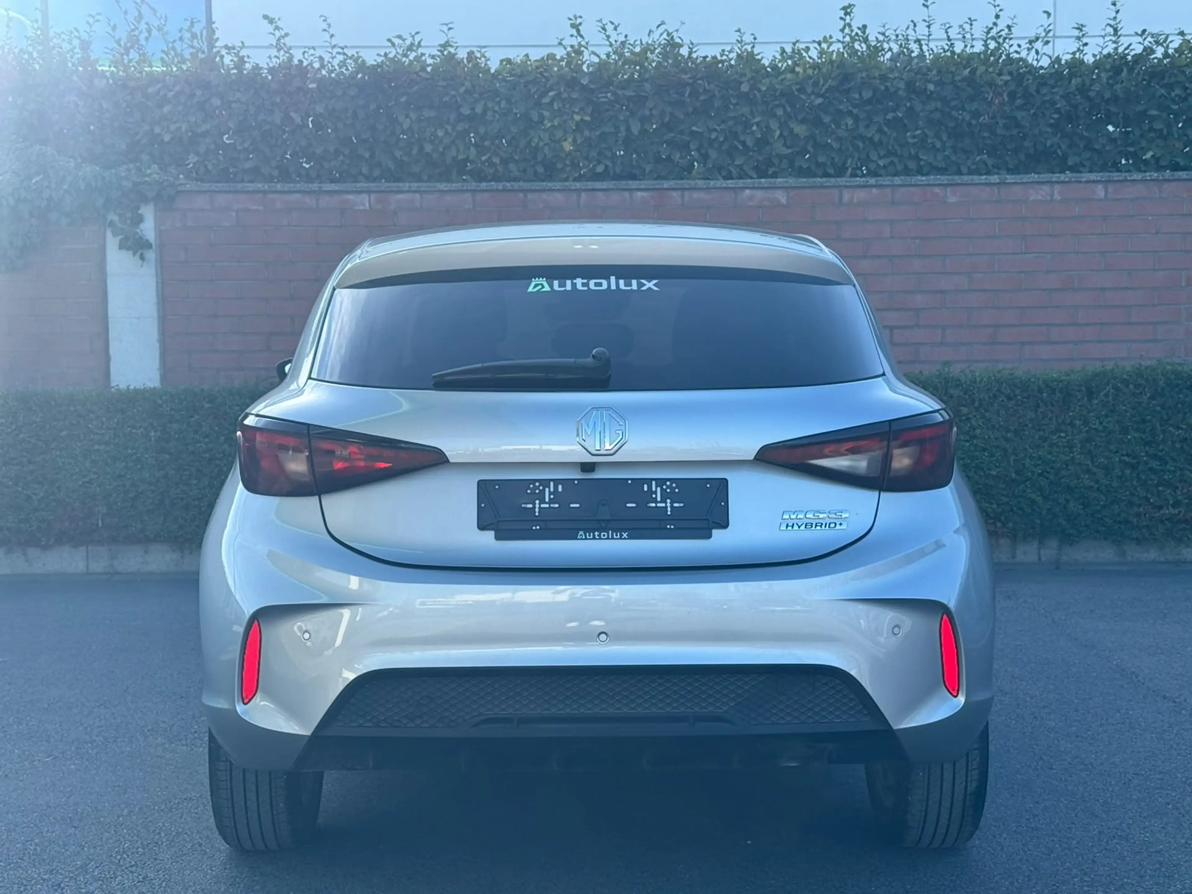MG MG3 8000 km Seulement - 2025 - Hybride — photo 7