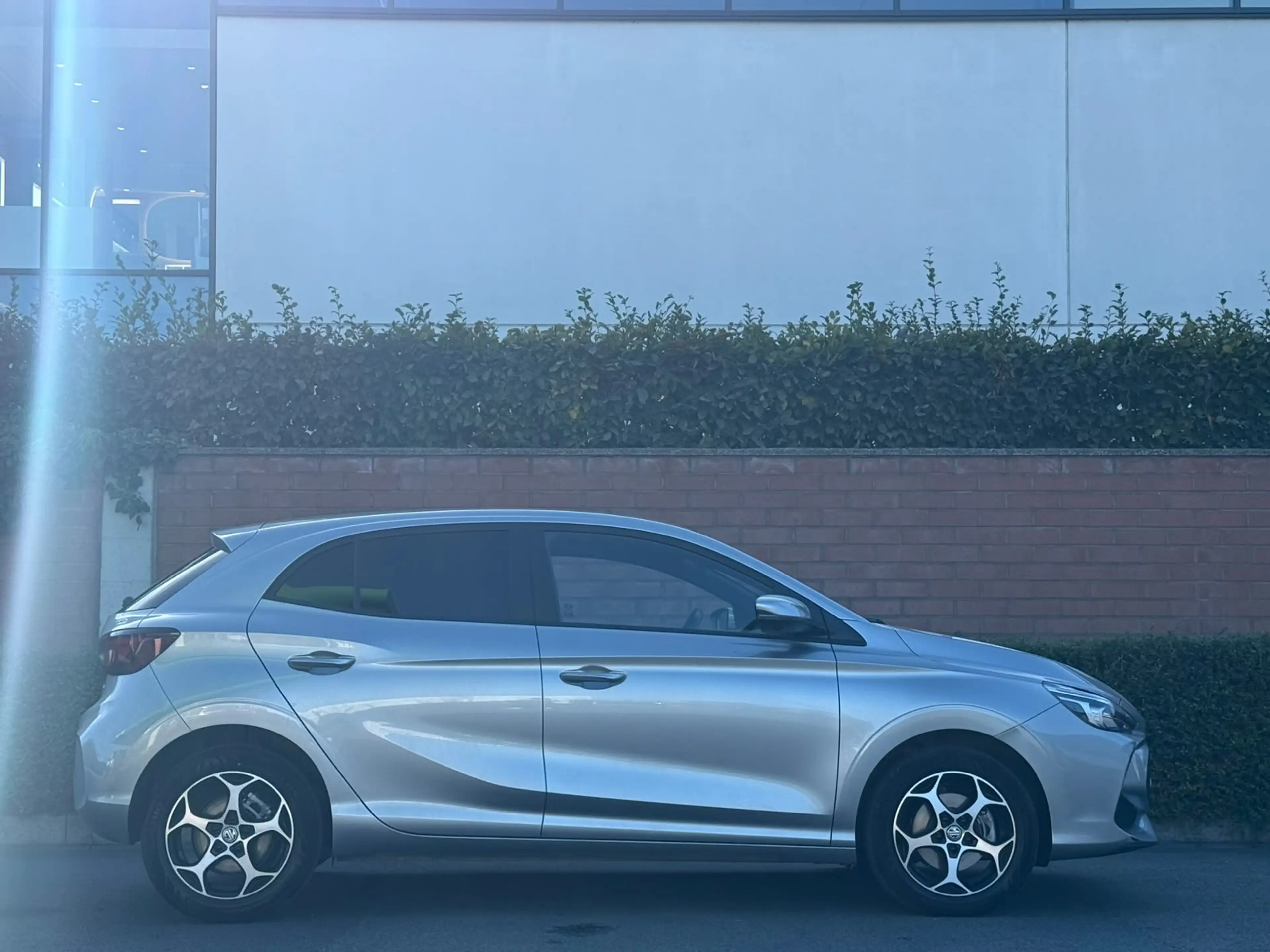 MG MG3 8000 km Seulement - 2025 - Hybride — photo 6