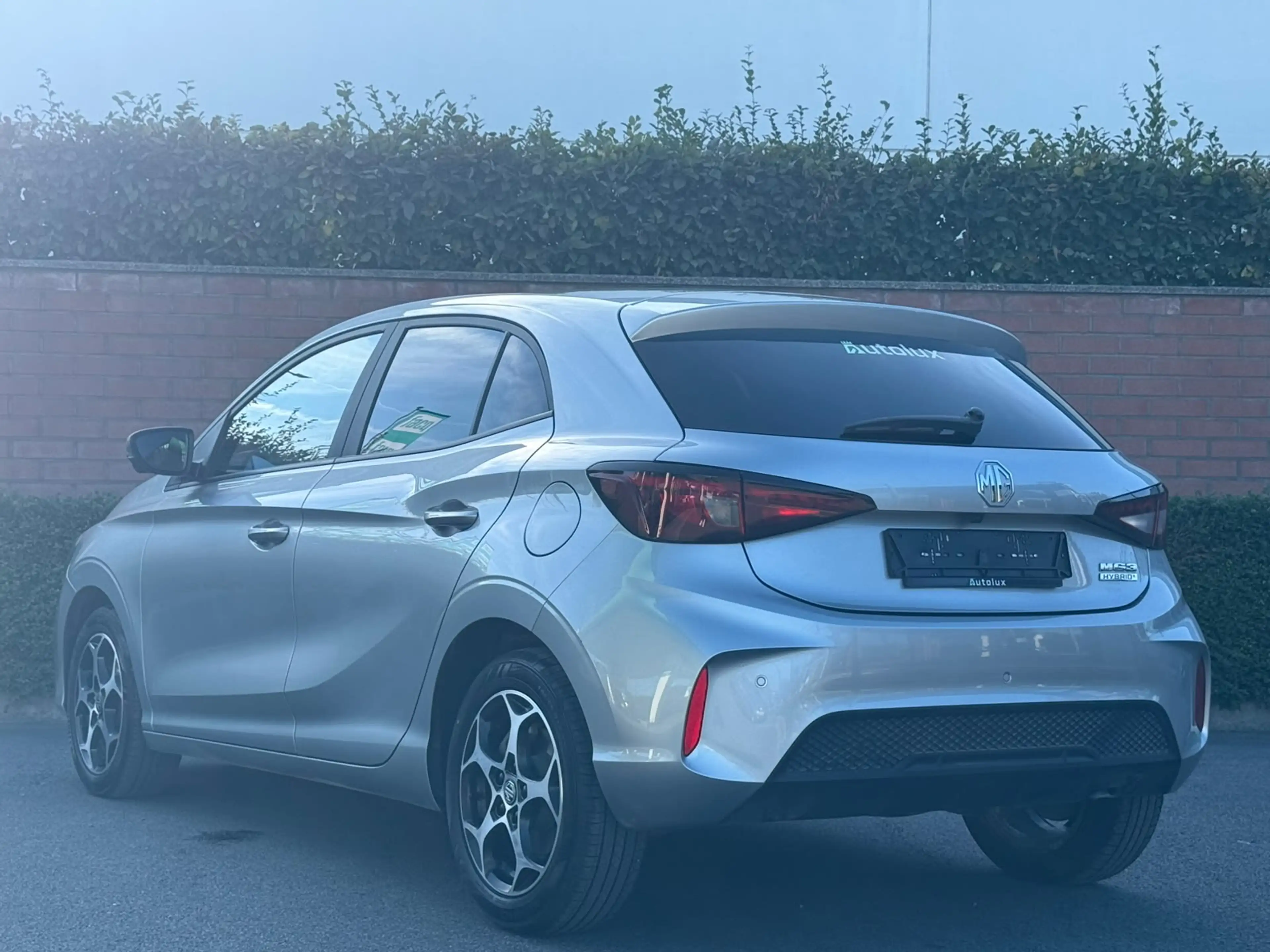 MG MG3 8000 km Seulement - 2025 - Hybride — photo 2