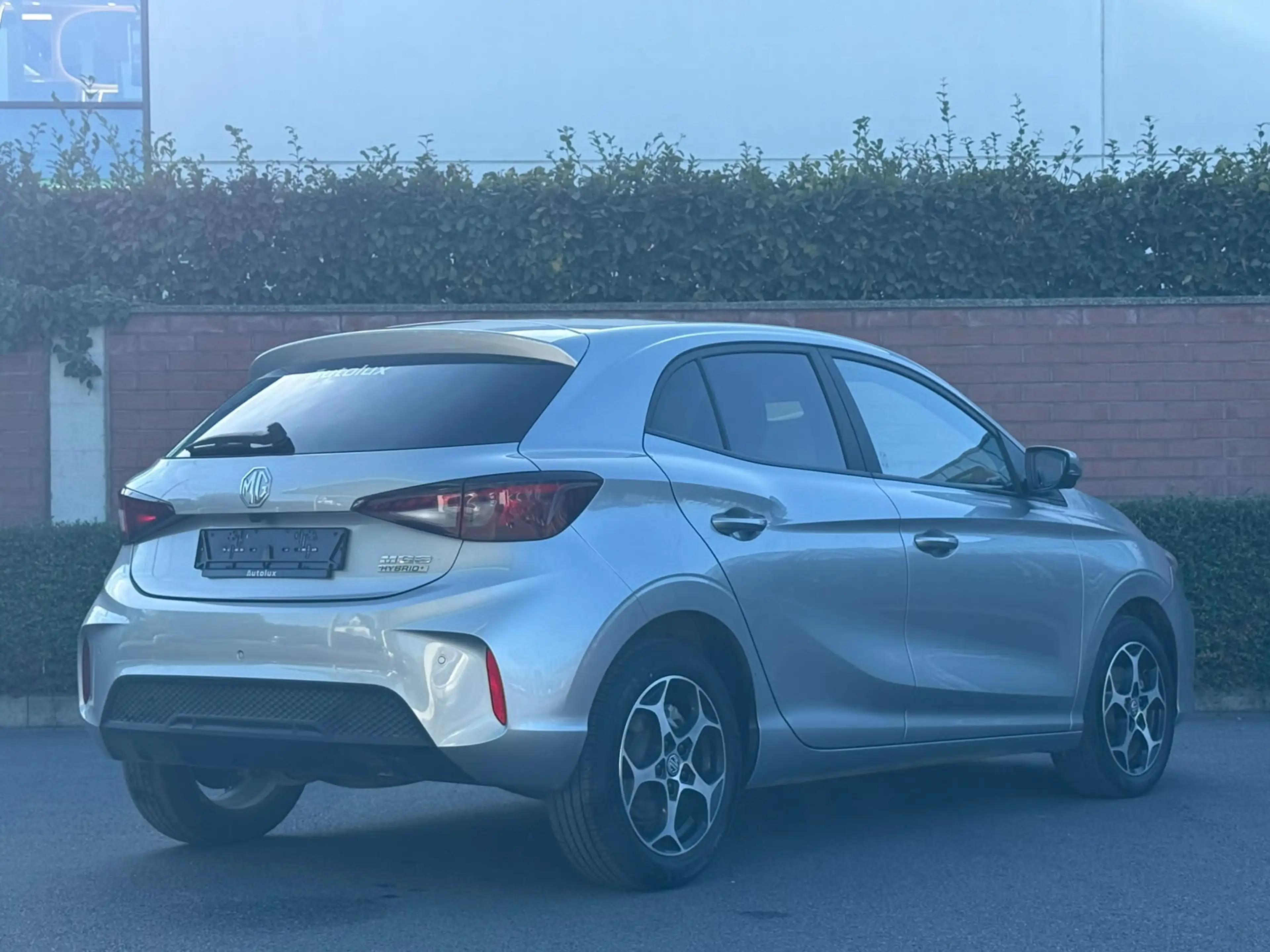 MG MG3 8000 km Seulement - 2025 - Hybride — photo 3