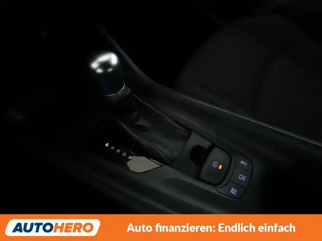 Toyota C-HR view 22