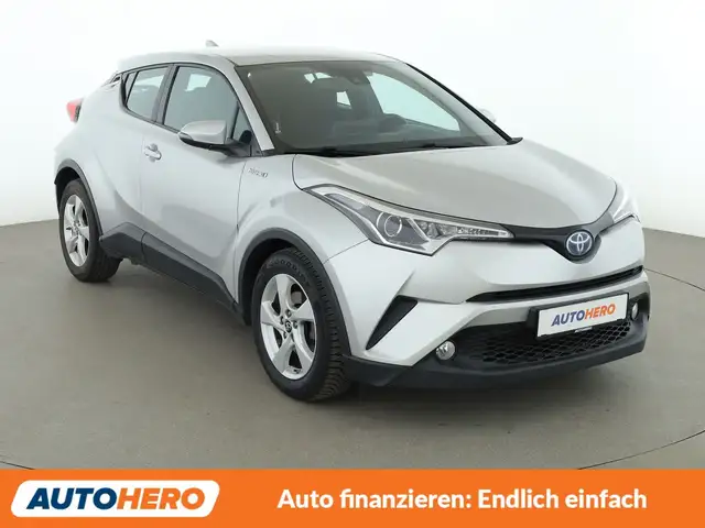 Toyota C-HR view 7