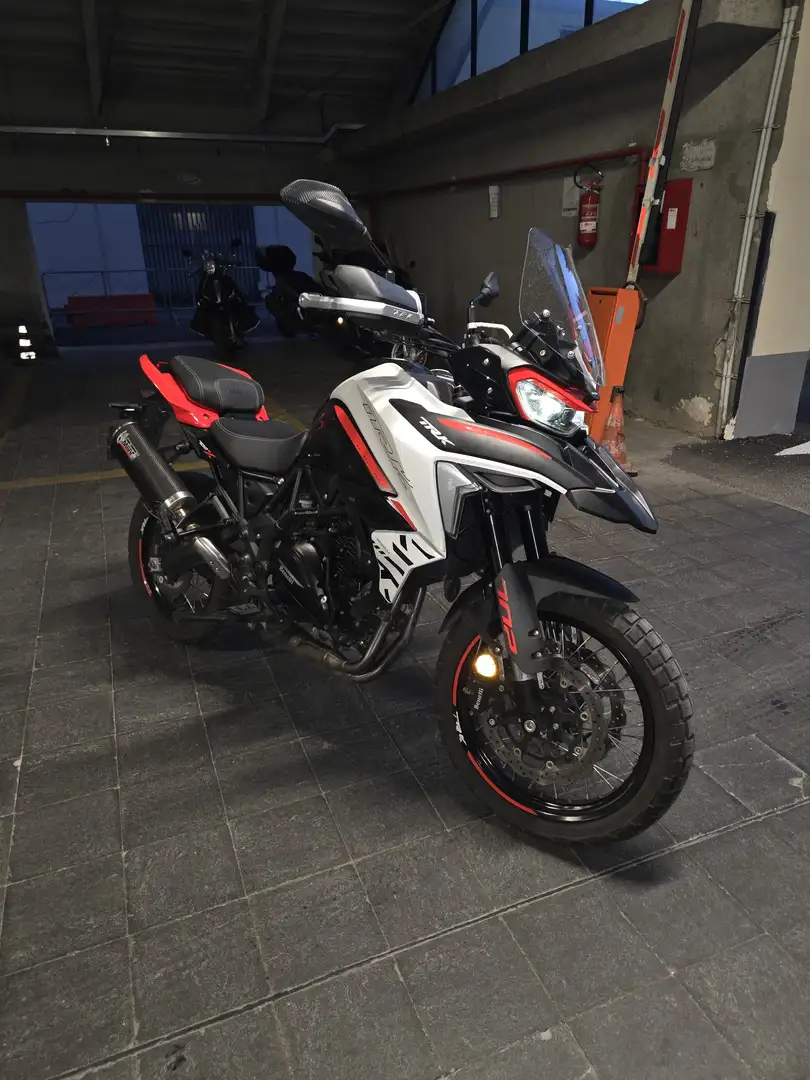 Benelli TRK 702 X Biały - 1