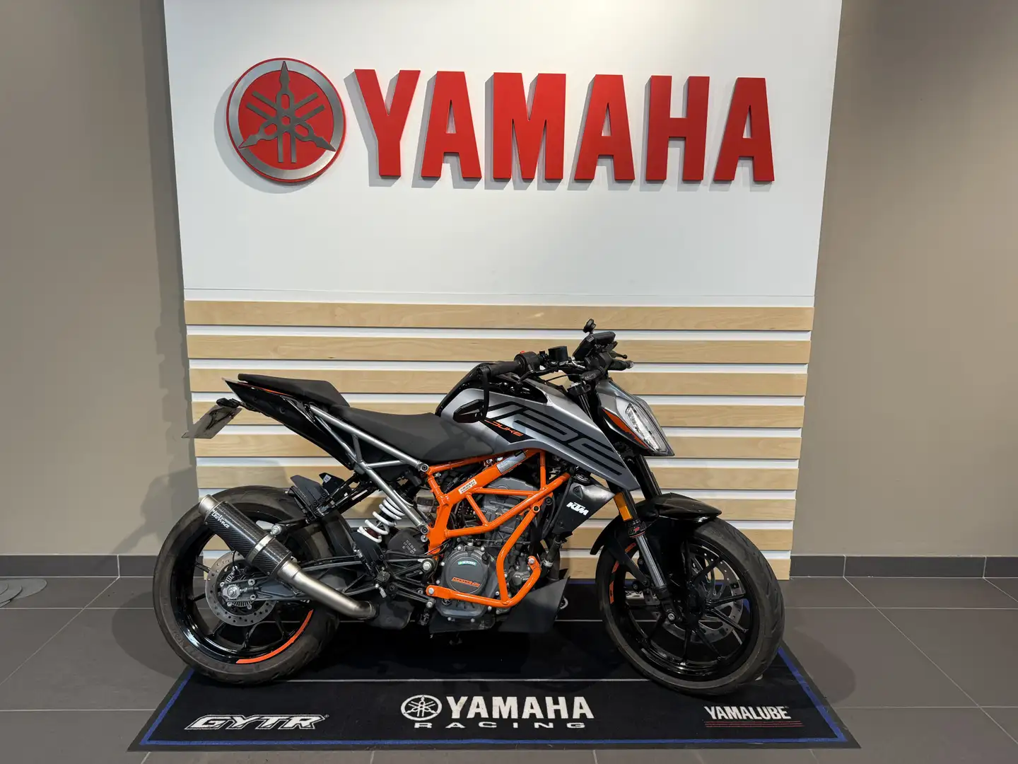 KTM 125 Duke - 1