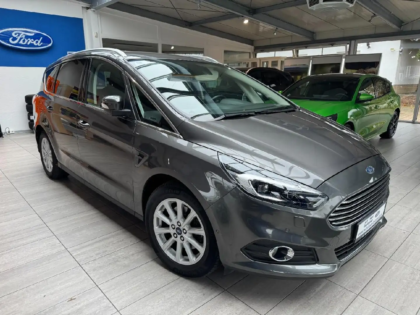 Ford S-Max S-Max 2.0 EcoBoost Titanium Start/Stopp Gris - 1