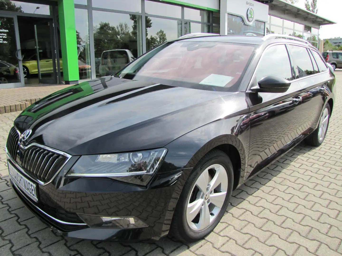 Skoda Superb Combi Style Schwarz - 1