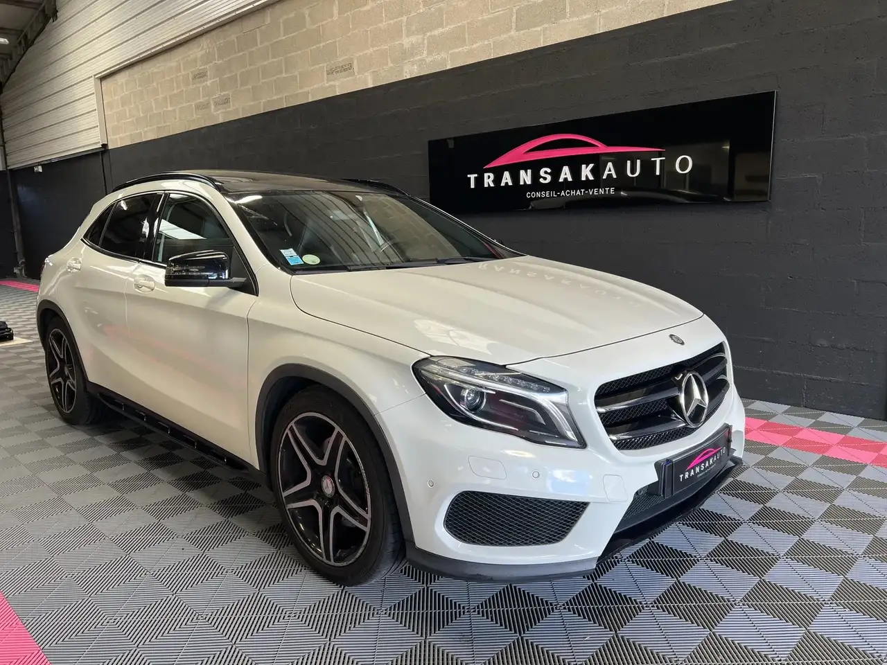 Mercedes-Benz GLA 220