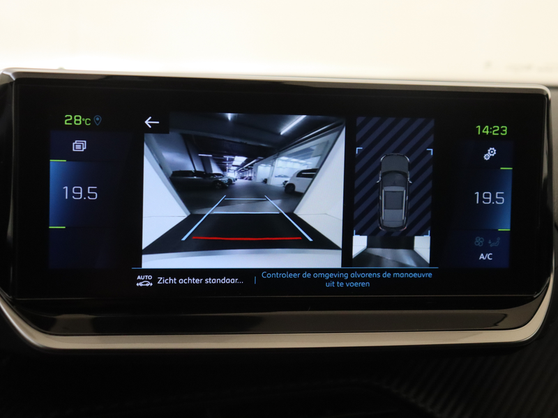 Peugeot e-2008 EV Allure Pack 50 kWh — photo 14