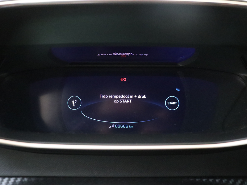 Peugeot e-2008 EV Allure Pack 50 kWh — photo 7