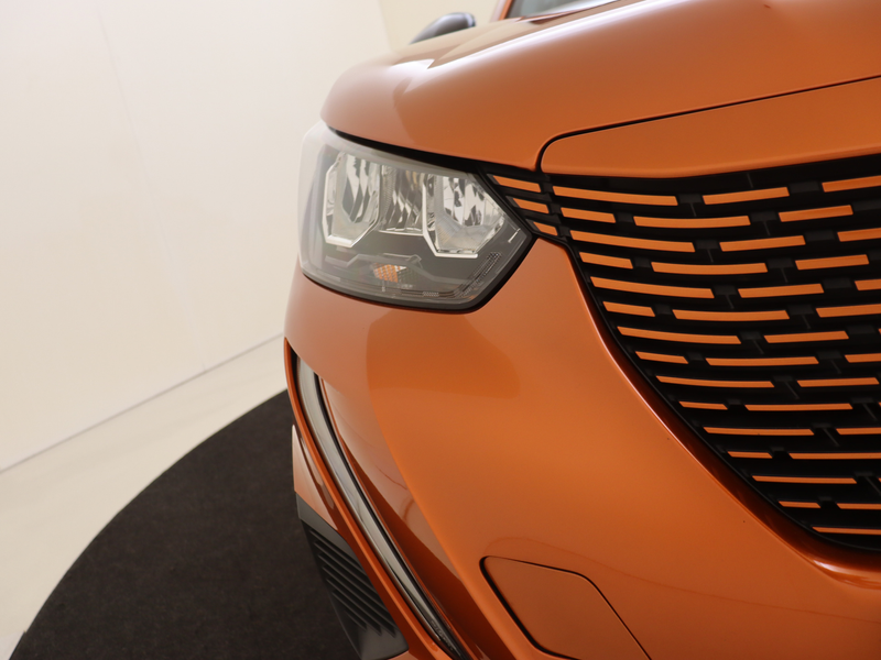 Peugeot e-2008 EV Allure Pack 50 kWh — photo 13