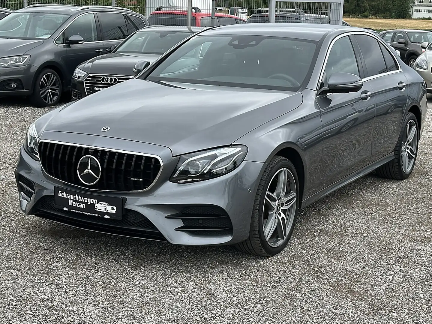 Mercedes-Benz E 220 d AMG Line 4Matic TOP AUSSTATTUNG Grau - 1