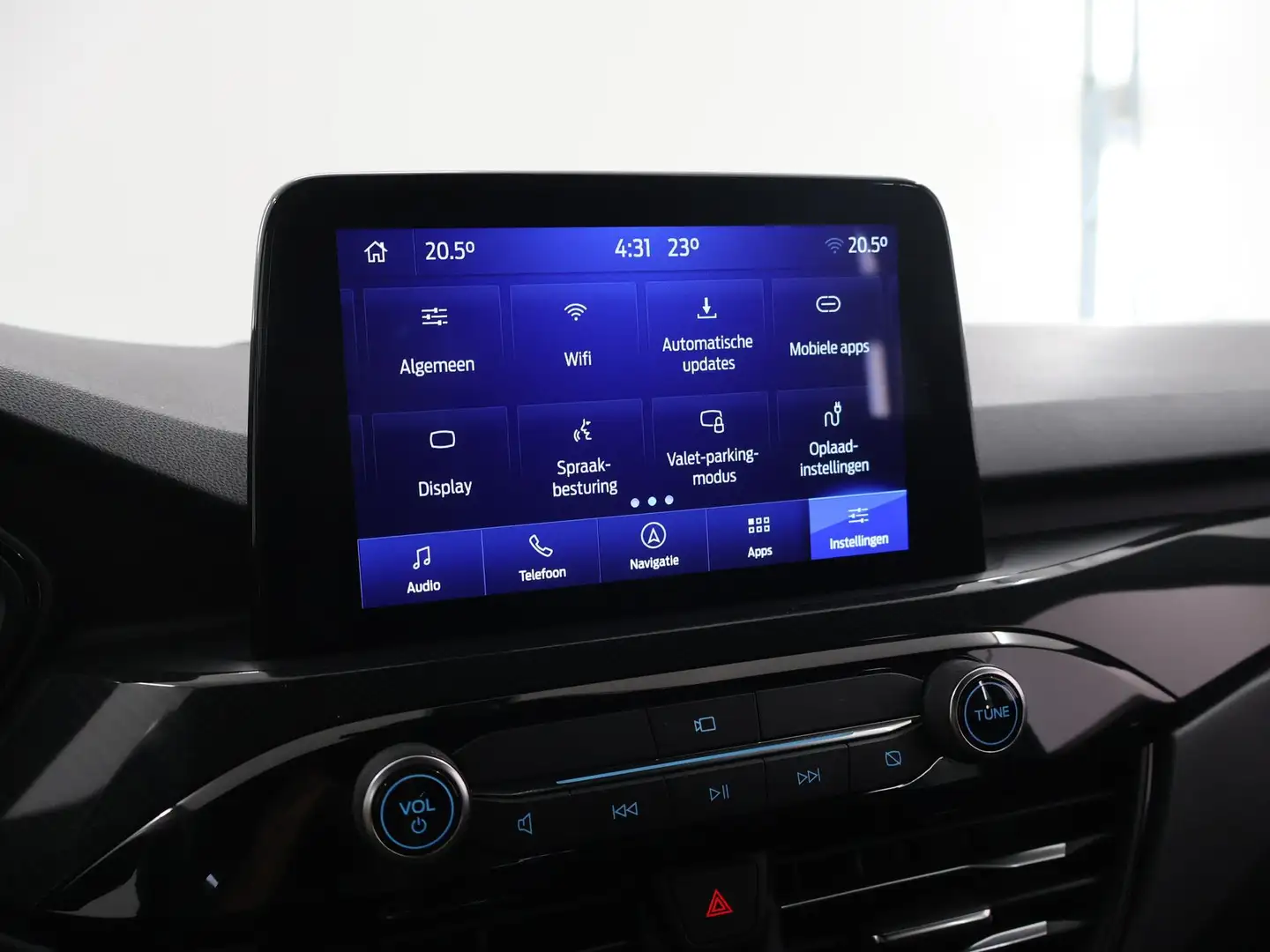 Ford Kuga 2.5 PHEV ST-Line X | Trekhaak | Head Up | Parkeerc Rood - 2