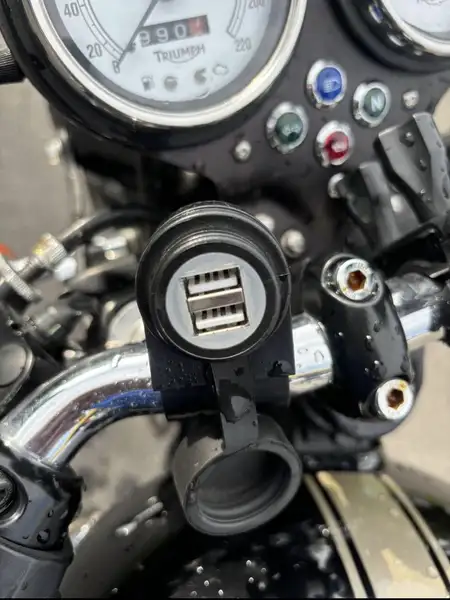 Triumph Thruxton - foto 7