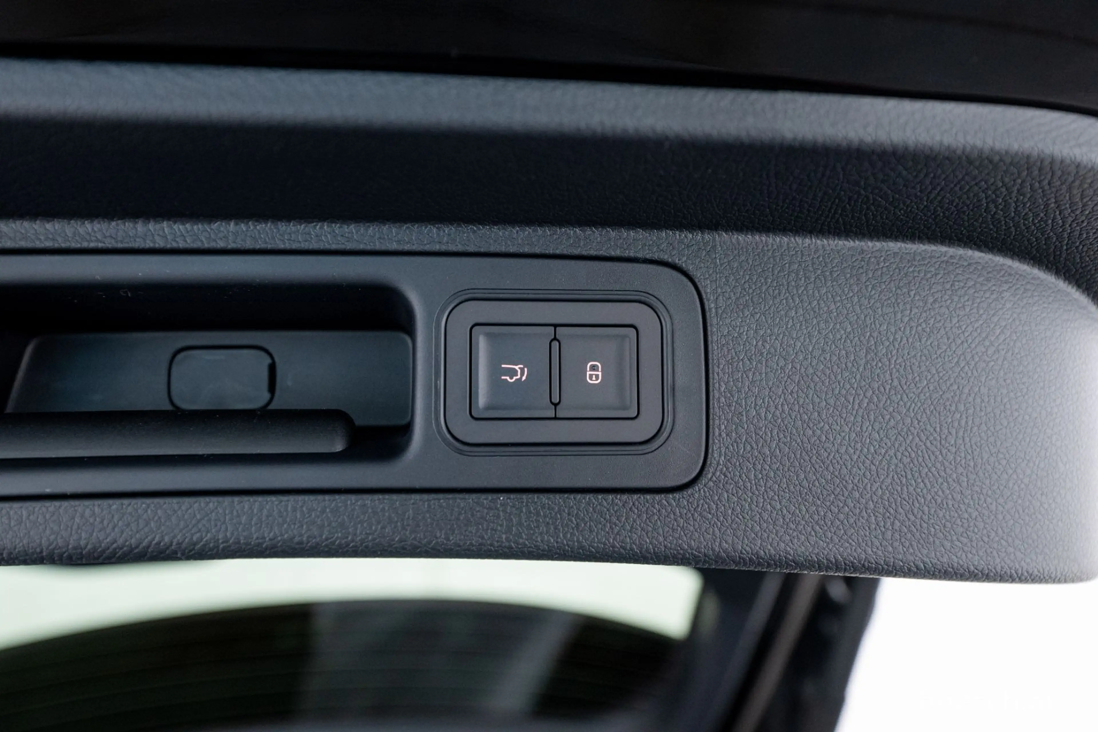 BYD Seal U DM-i DESIGN 4x4 TOP AUSSTATTUNG NEUWAGEN — photo 9
