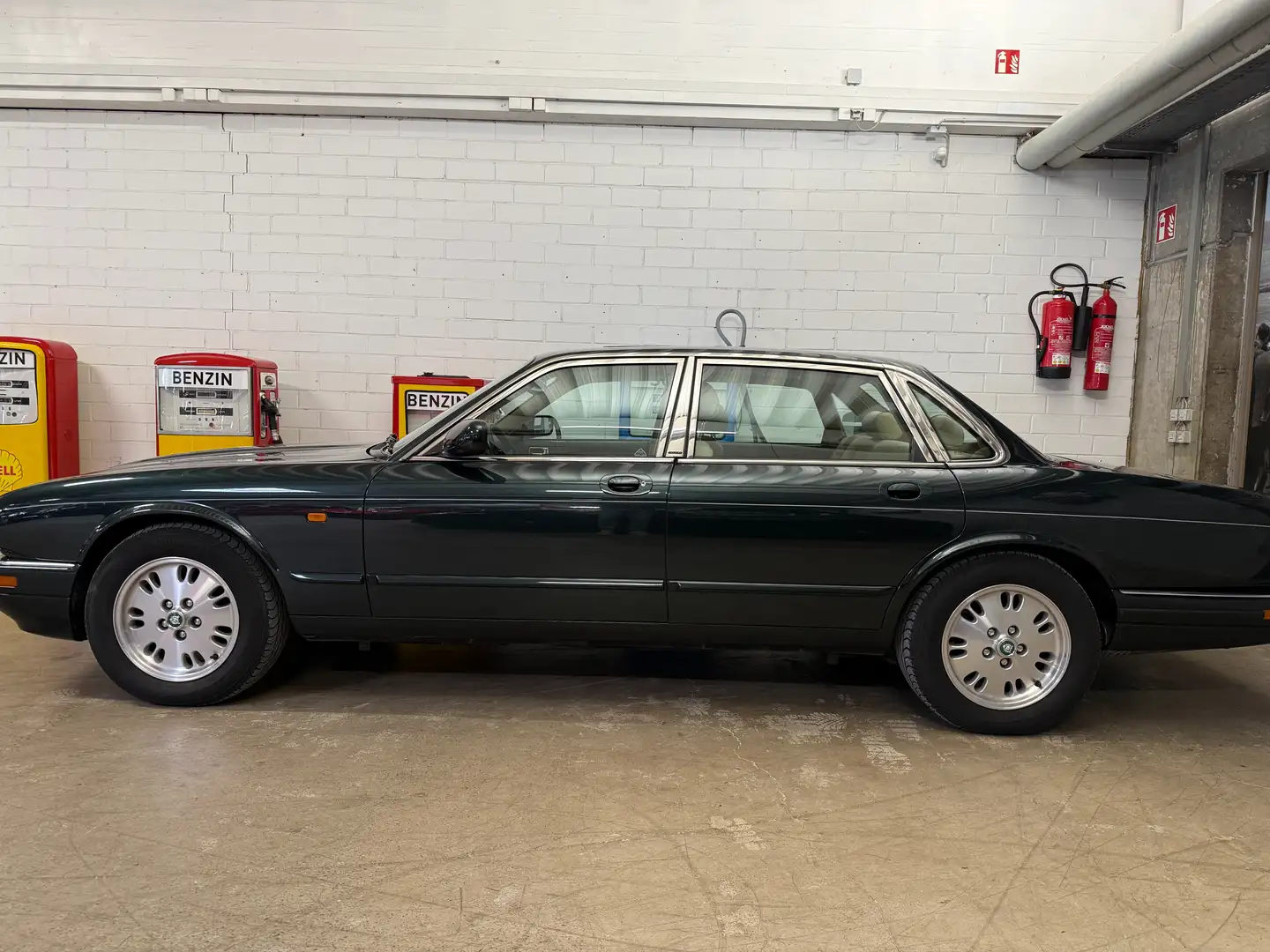 Jaguar XJ6 XJ6 4.0 Sovereign Grün - 1