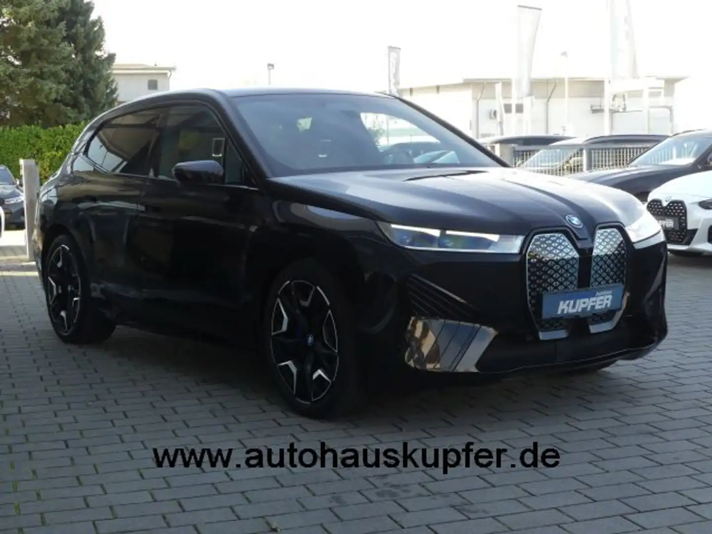 BMW iX xDrive50 Sportpak. PANO°AHK°22-Winterpak-1Hd Grau - 2