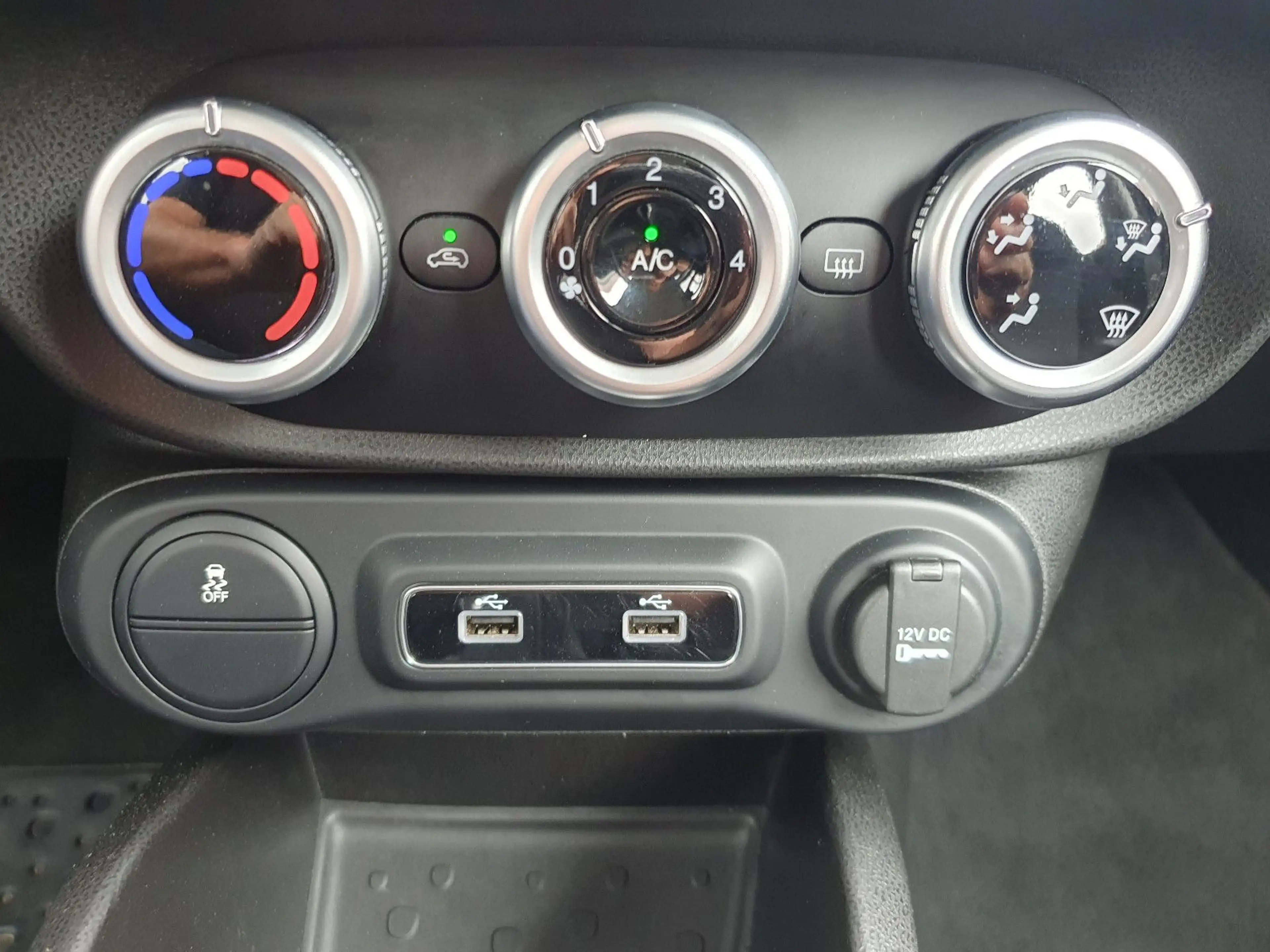 Fiat 500L 1.4 16V S-Design NAVI Allwetter ZR Wapu NEU — photo 25