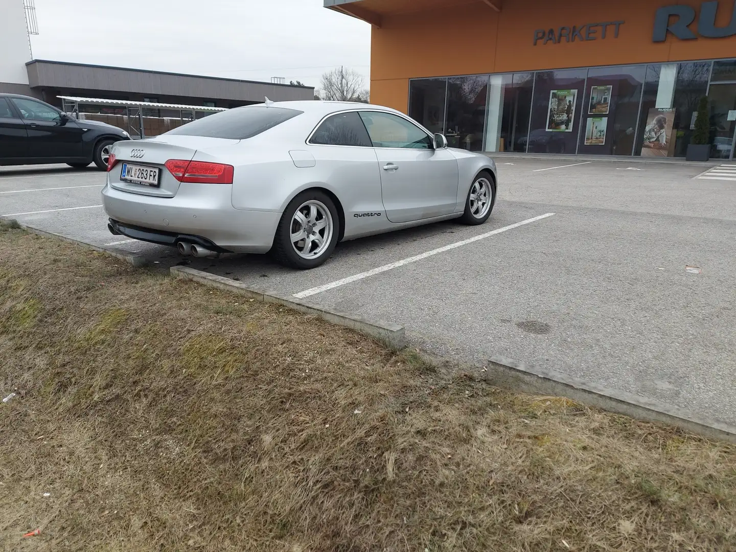 Audi A5 Coupé 3,0 TDI V6 quattro DPF srebrna - 1