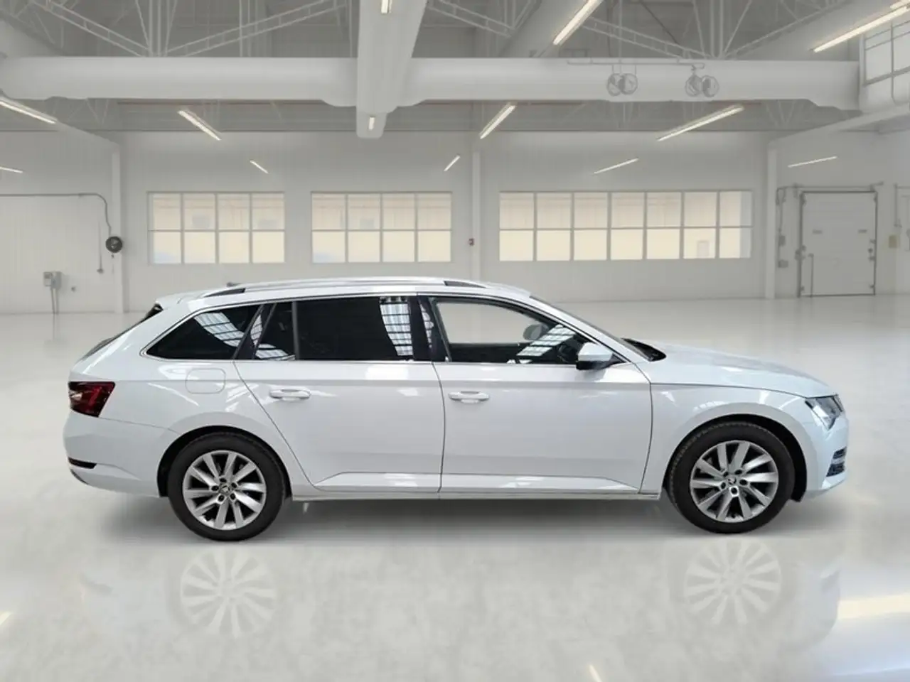 Skoda Superb 2.0 TDI EVO 110KW EXECUTIVE DSG STATION WAGON, миниатюра 3
