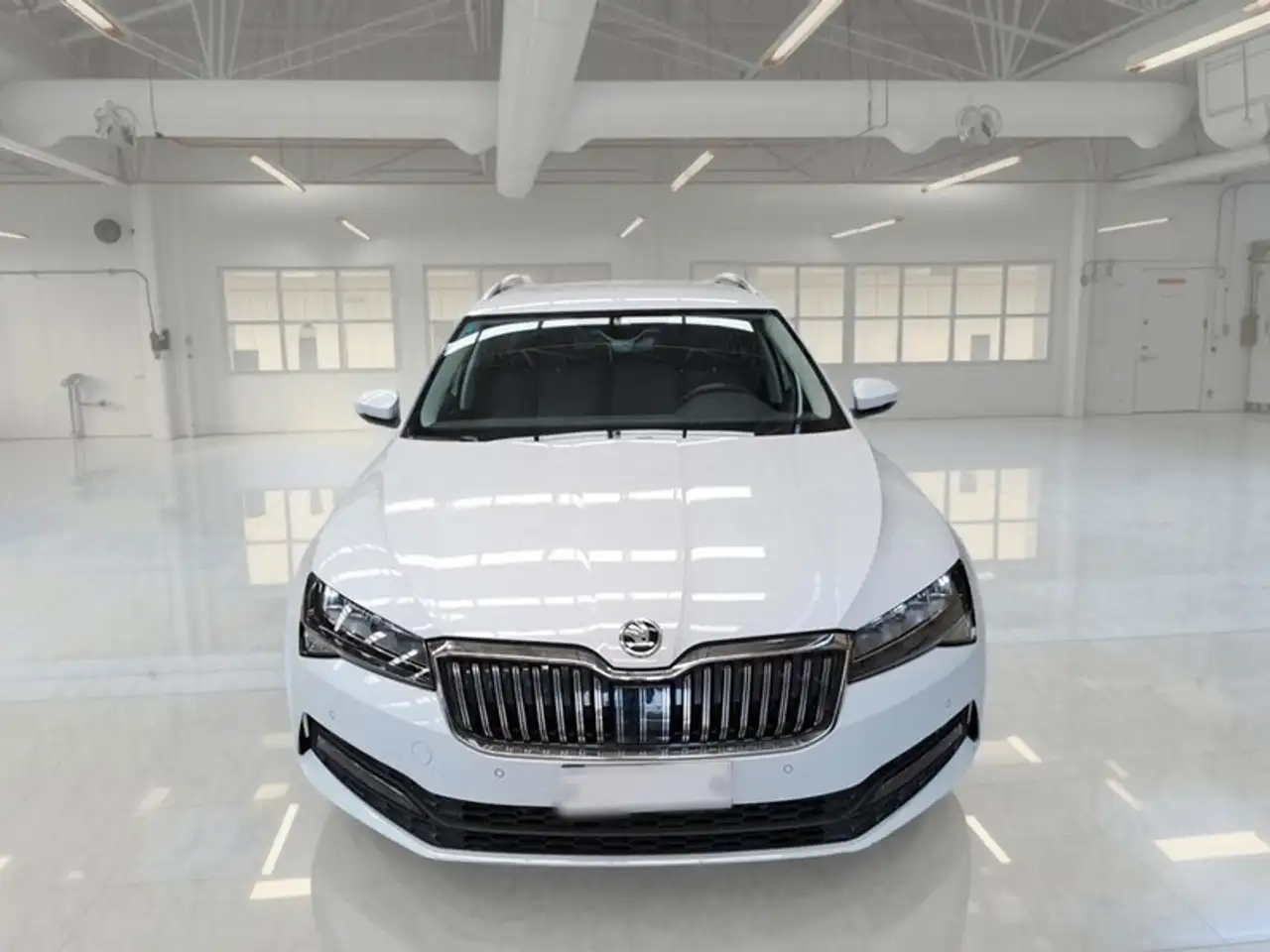 Skoda Superb 2.0 TDI EVO 110KW EXECUTIVE DSG STATION WAGON, миниатюра 2