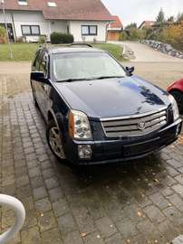 4.6 V8 AWD Sport Luxury