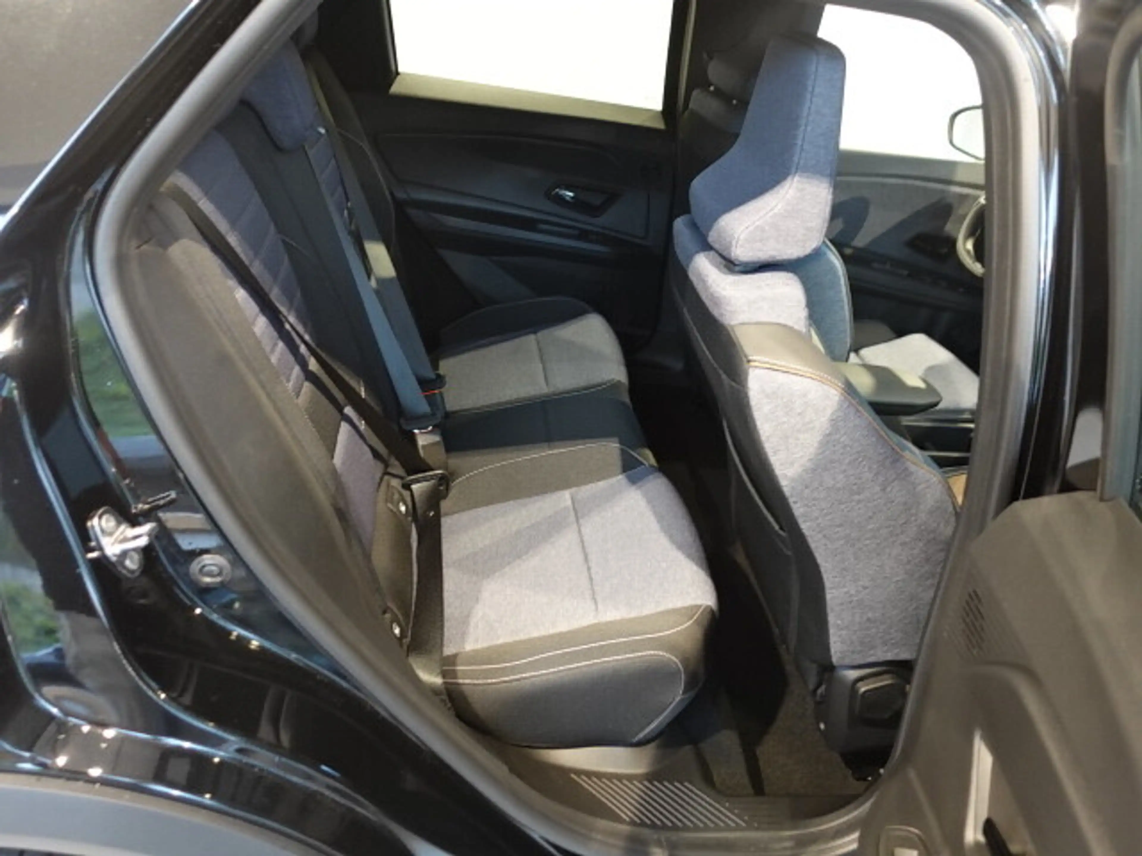 Renault R 5 R5 E-Tech 150 PS 52kWh Comfort Range Techno — photo 9