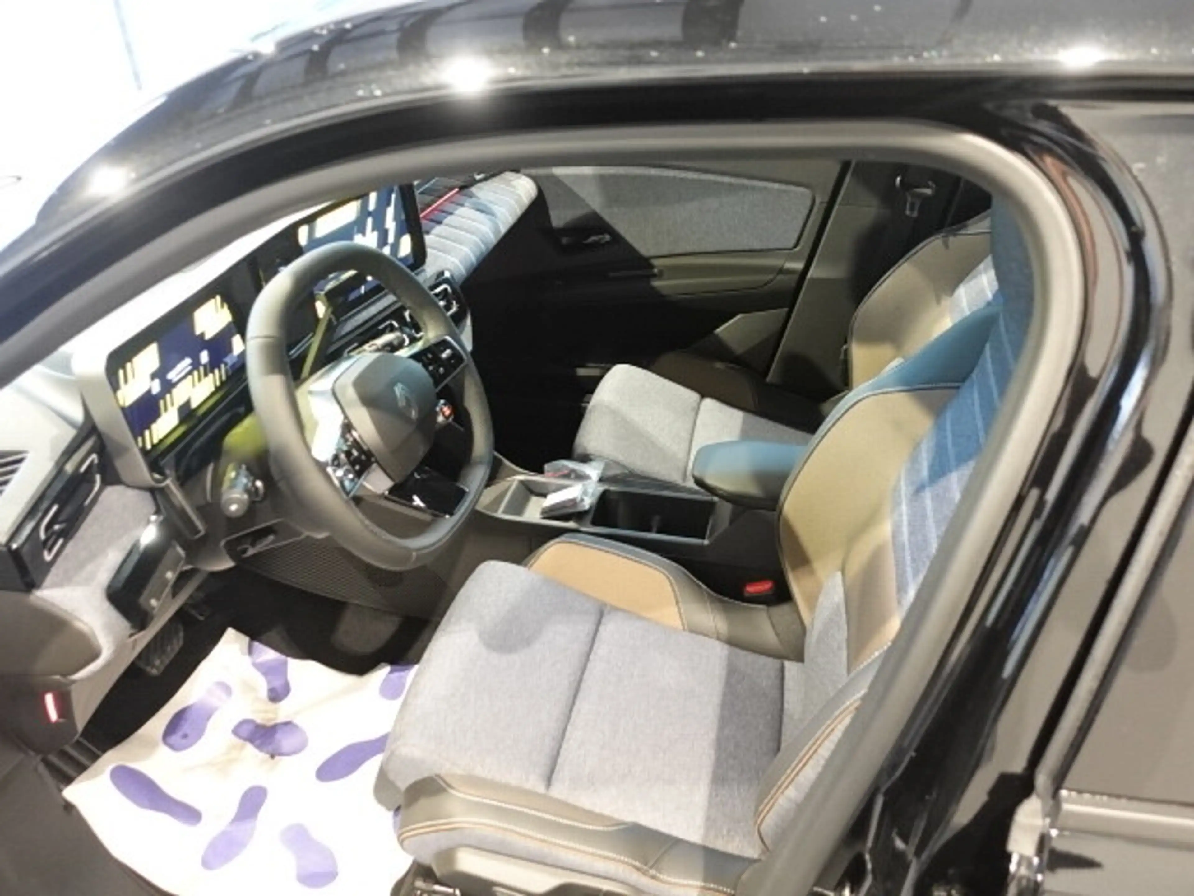 Renault R 5 R5 E-Tech 150 PS 52kWh Comfort Range Techno — photo 13