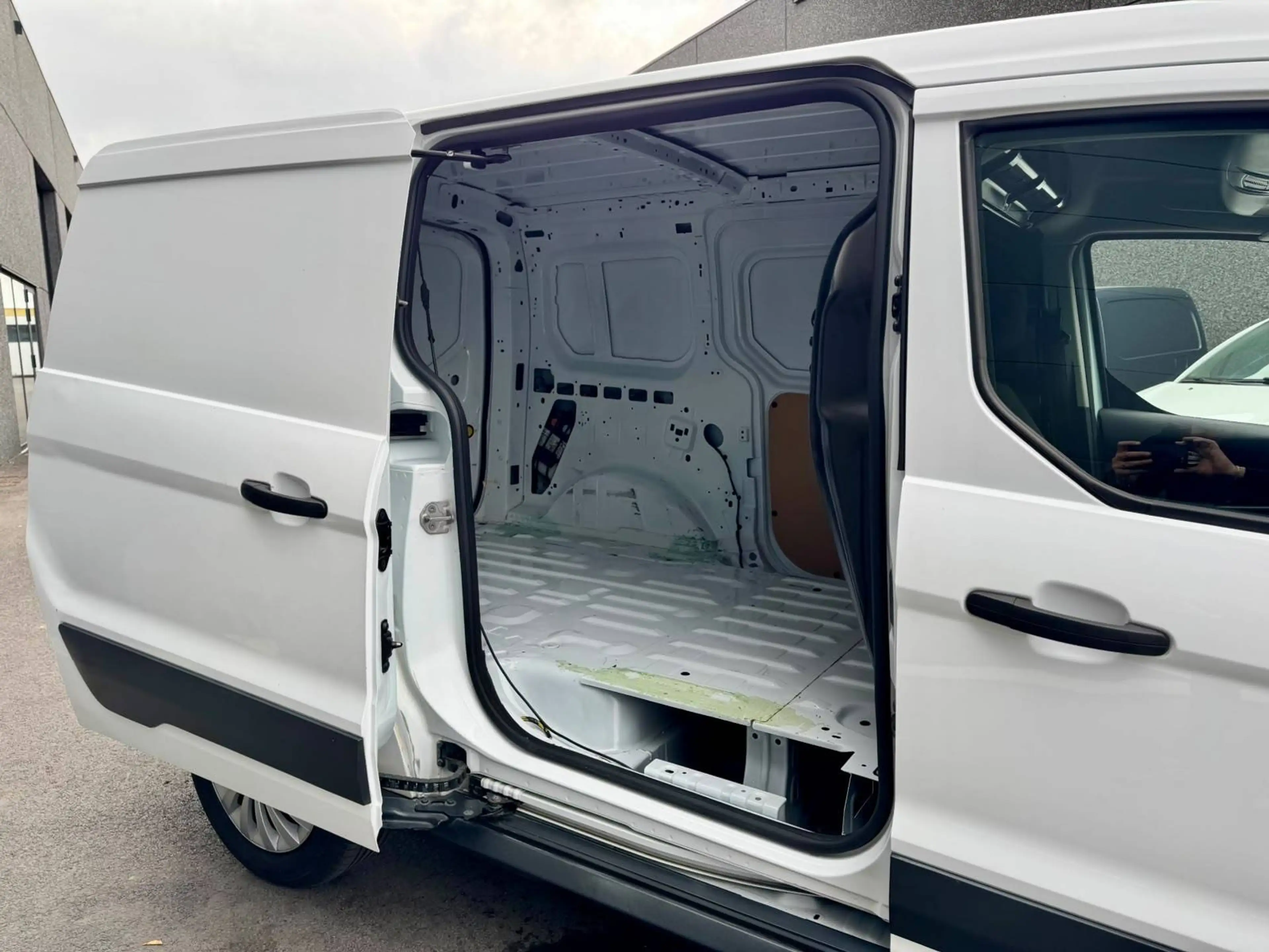 Ford Transit Connect Transit Connect T220 1.6 TDCi Trend — photo 9