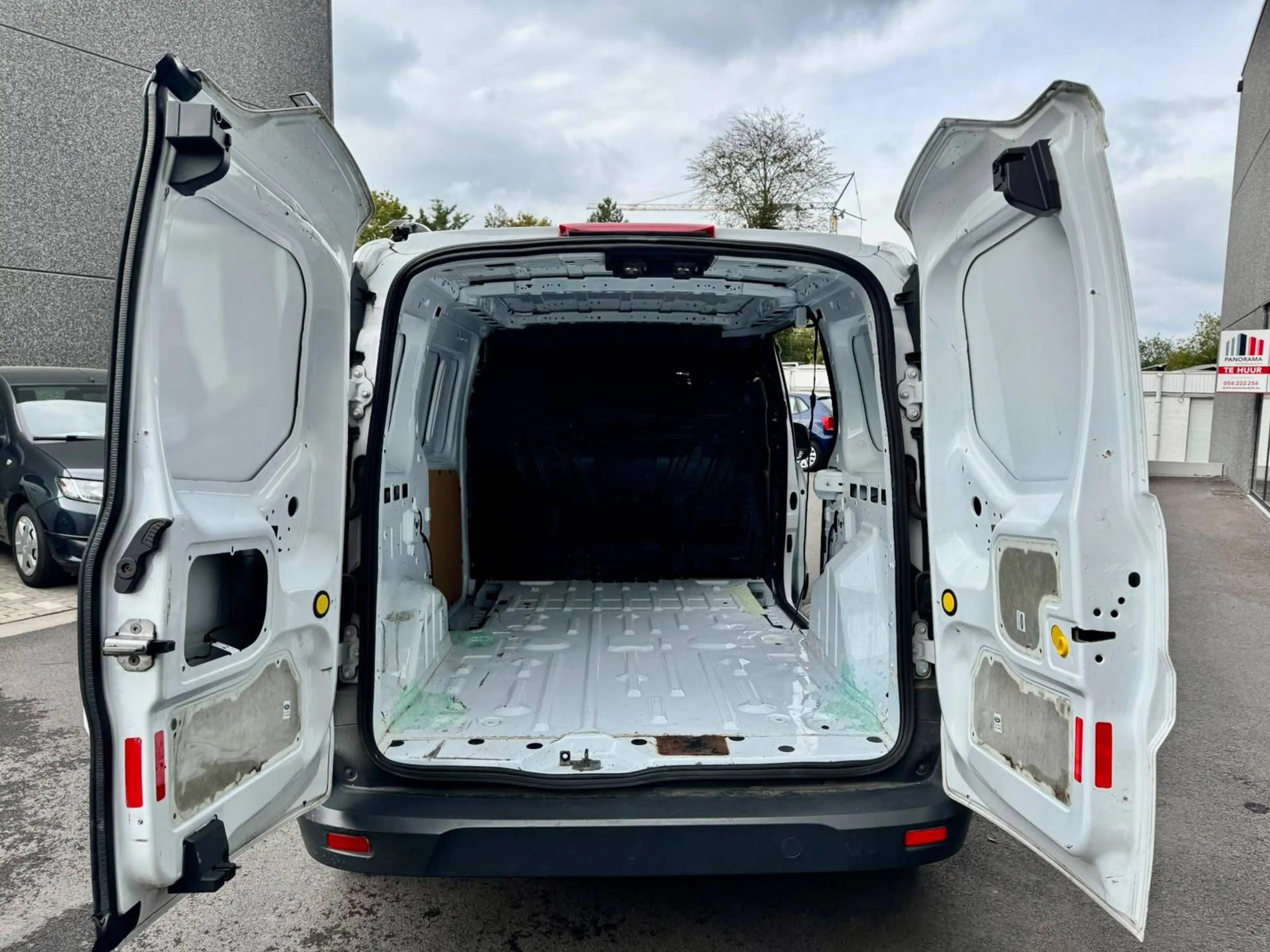 Ford Transit Connect Transit Connect T220 1.6 TDCi Trend — photo 8