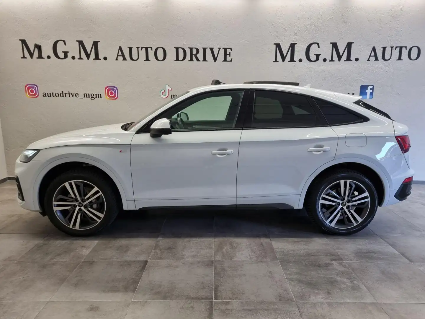 Audi Q5 SPB 55 TFSI e quattro S tronic S line 367CV Bianco - 2