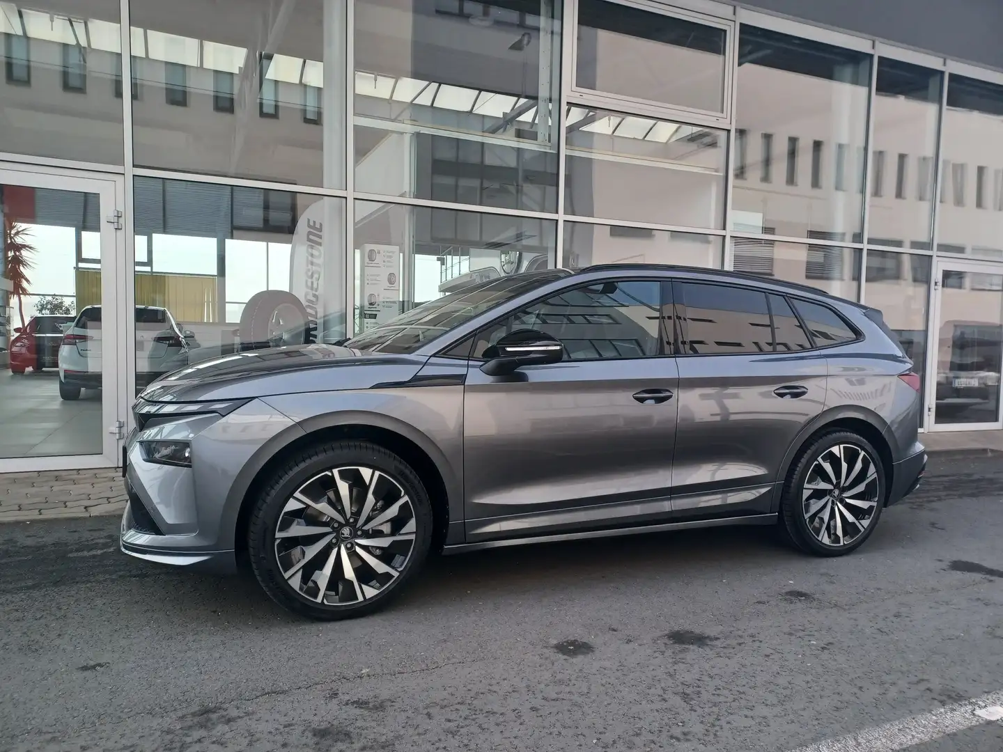 Skoda Enyaq 85 Sportline Grau - 1