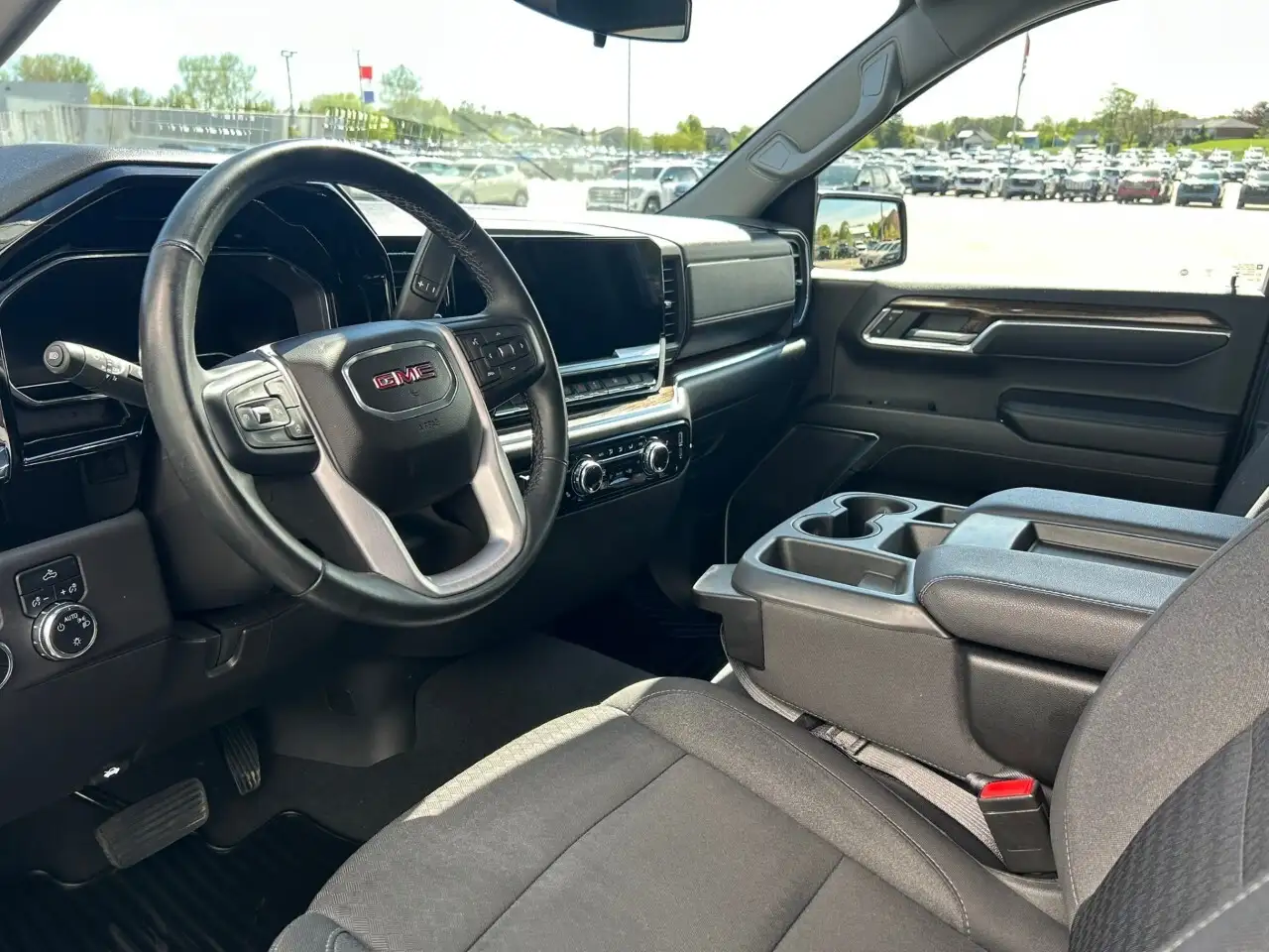 GMC Sierra 1500 снимка GMC Sierra 1500