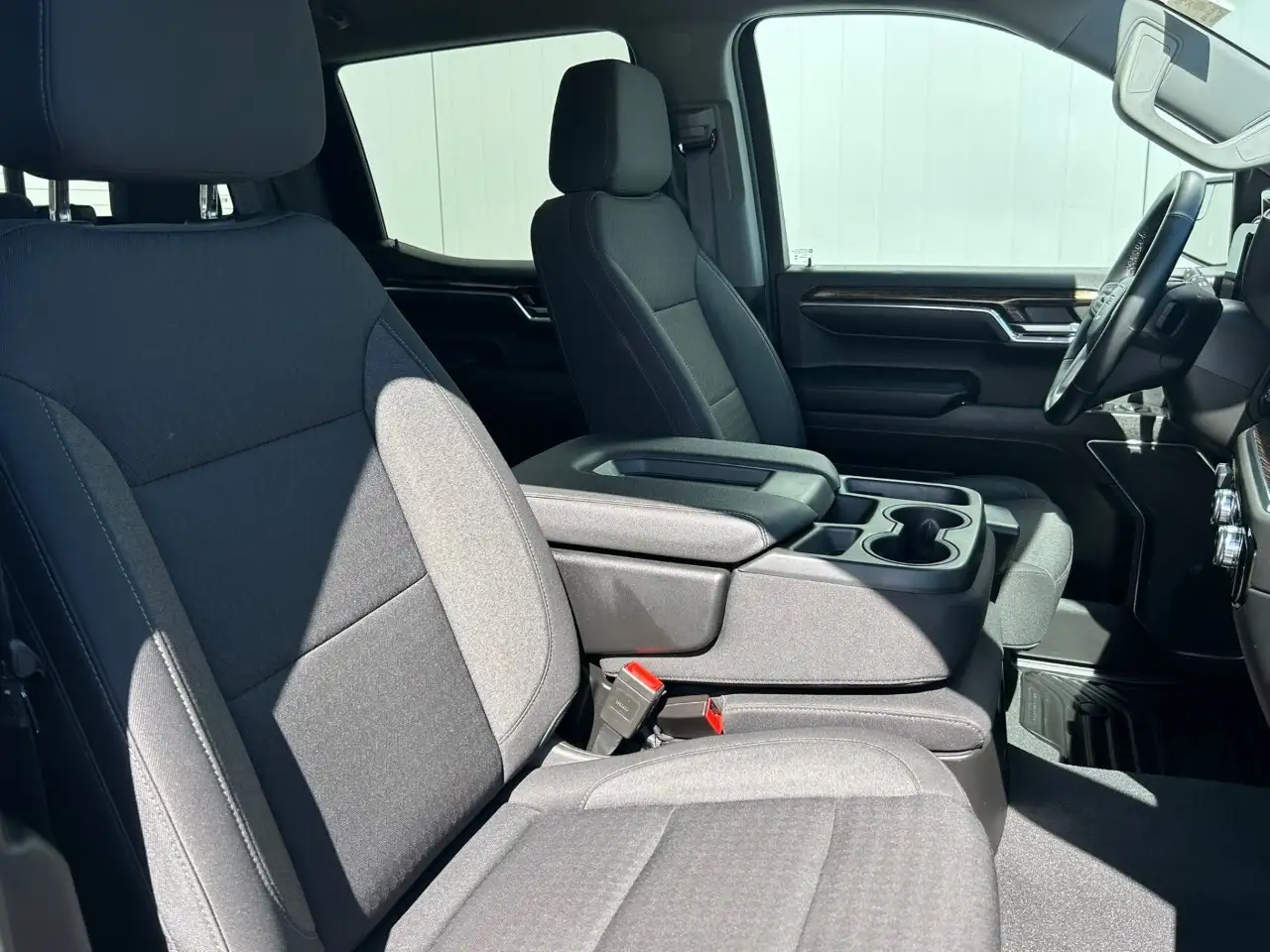 GMC Sierra 1500 снимка GMC Sierra 1500