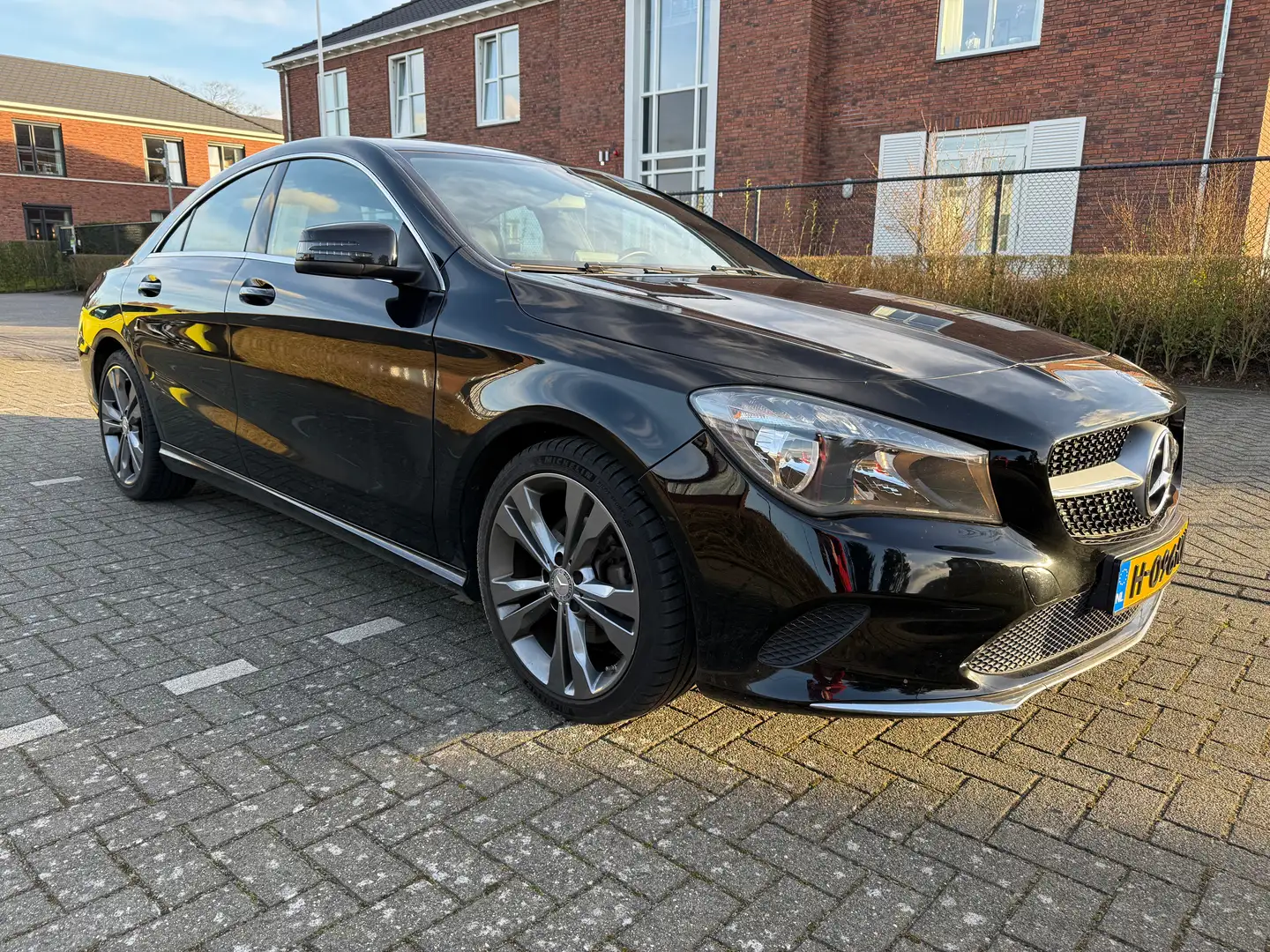 Mercedes-Benz CLA 200 CLA 200 Prestige Zwart - 2