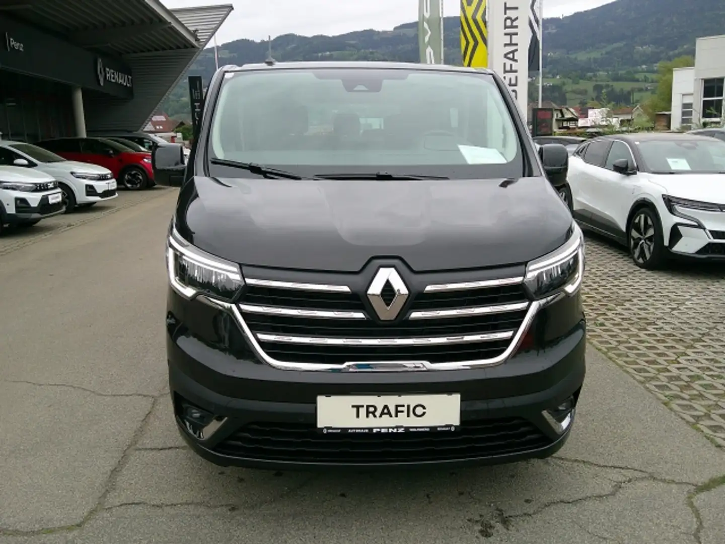 Renault Trafic TRAFIC PKW Bus Blue dCi 150 EDC Schwarz - 2