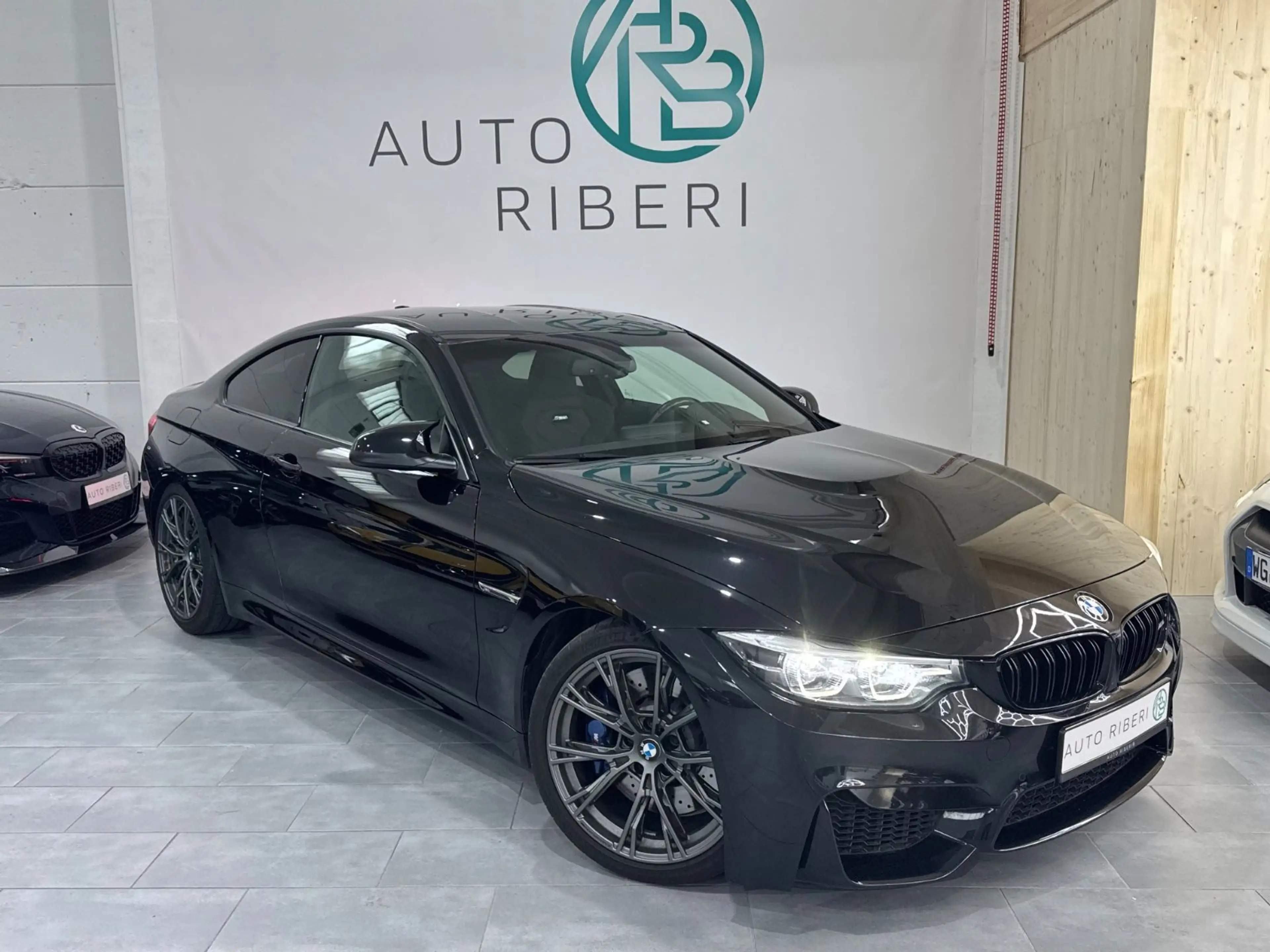 BMW M4 Coupe *M-Performance*H&K*el.Sitze*