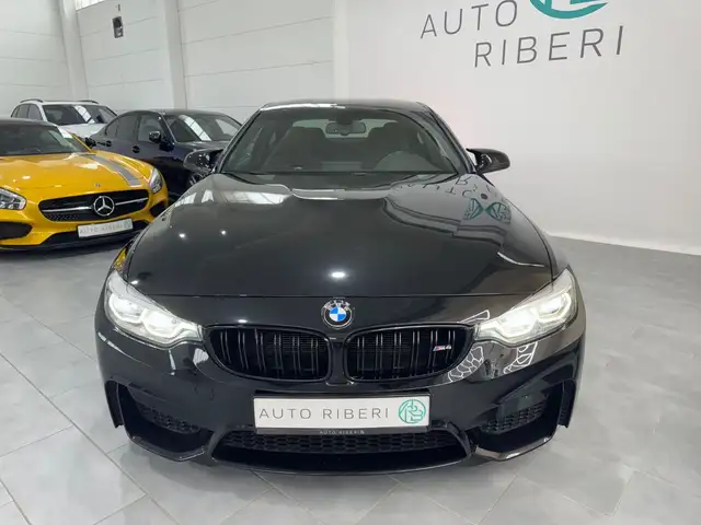 BMW M4 view 2